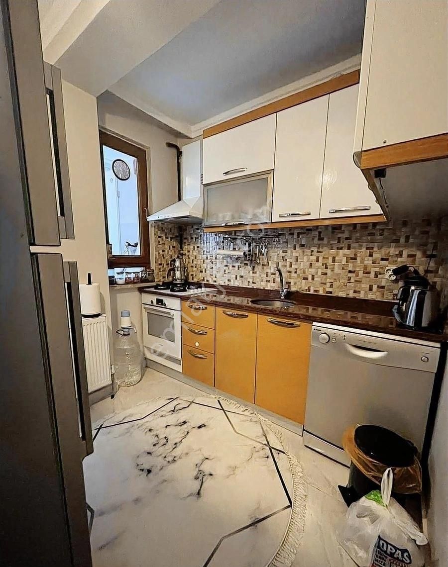 Kirazlıderede Kapalı Otoparklı Satılık 2+1 Ful Krediye Uygun - Görsel 2