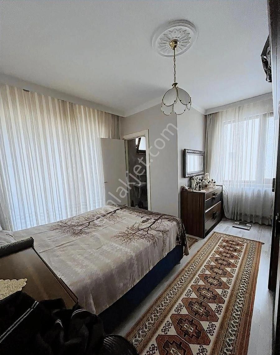 Kirazlıderede Kapalı Otoparklı Satılık 2+1 Ful Krediye Uygun - Görsel 6