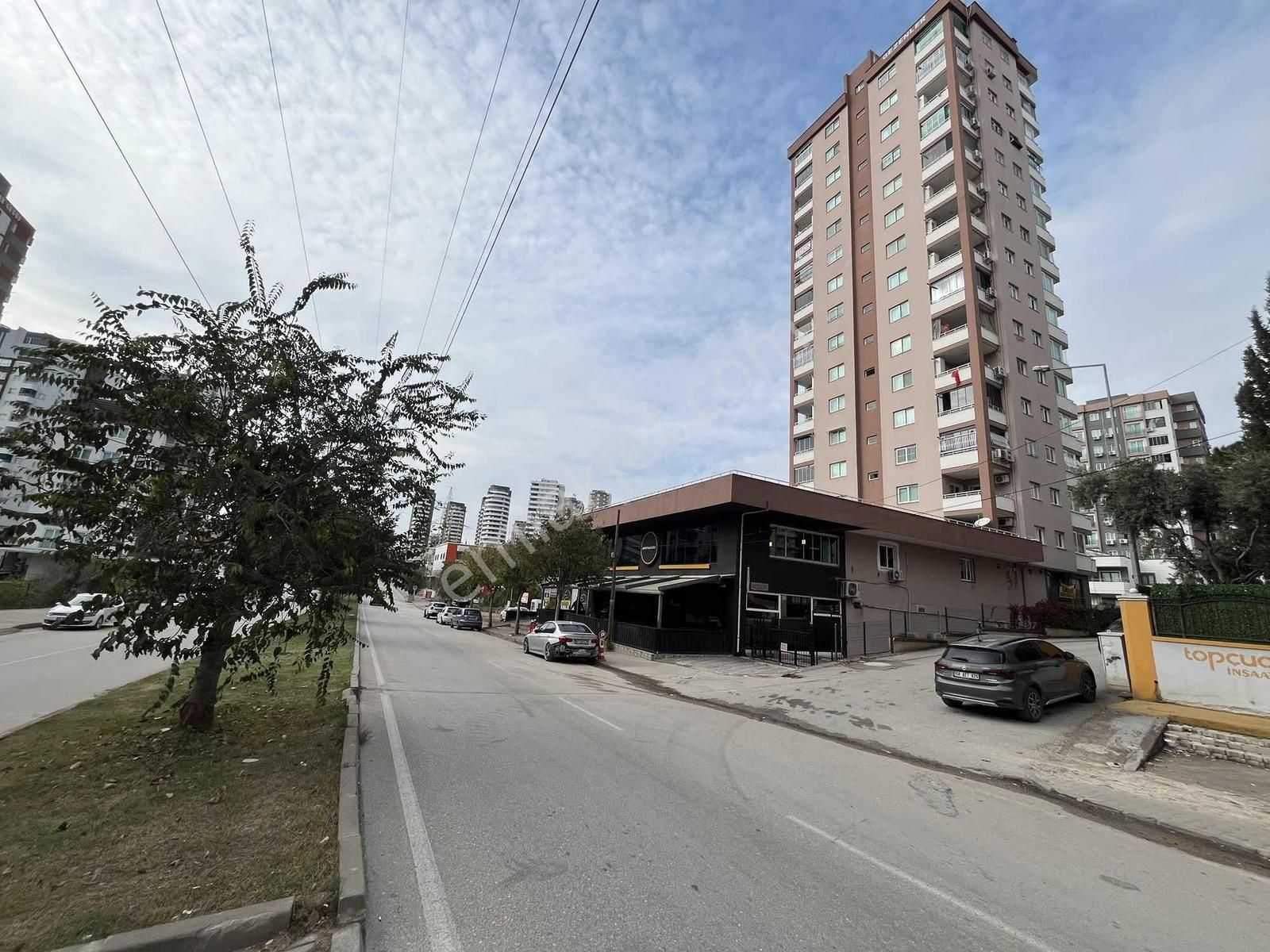 100.yıl Kriminal Caddesi Blv Üzeri/ç.banyo/kombi/iskan/geniş 3+1