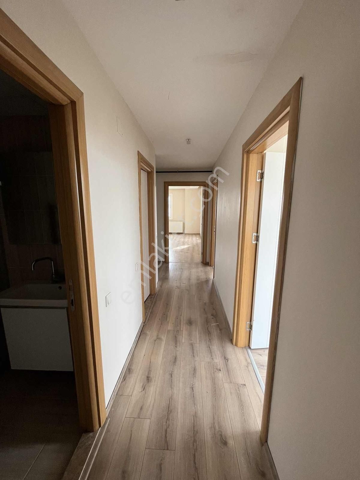 100.yıl Kriminal Caddesi Blv Üzeri/ç.banyo/kombi/iskan/geniş 3+1 - Görsel 34