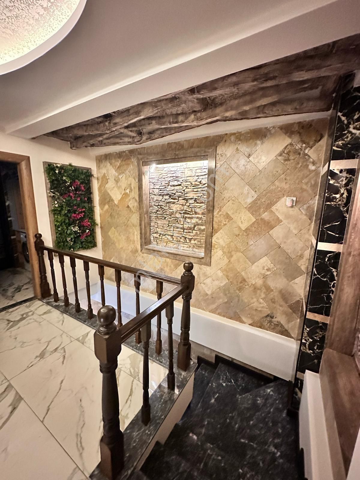 Merkezde Lüks Yaşam! Kuşadası 3+1 Özel Havuzlu, Doğalgazlı, Eşyalı Villa - Görsel 12