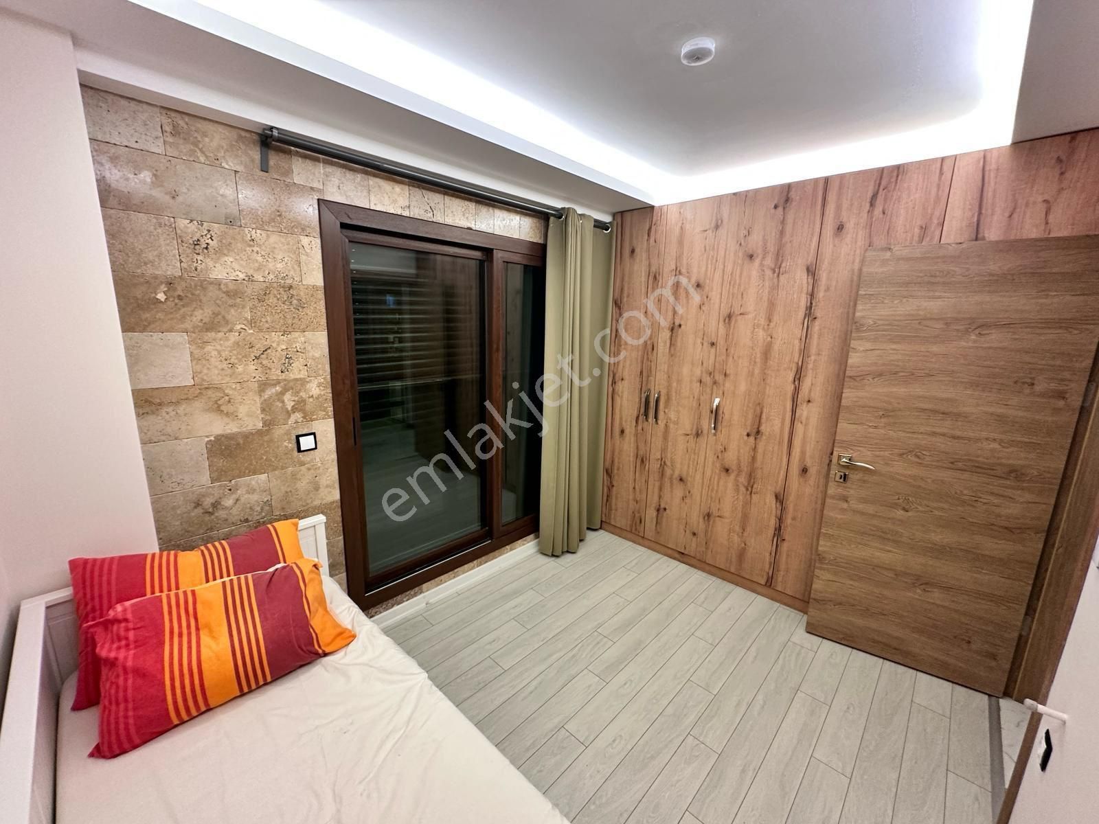 Merkezde Lüks Yaşam! Kuşadası 3+1 Özel Havuzlu, Doğalgazlı, Eşyalı Villa - Görsel 8