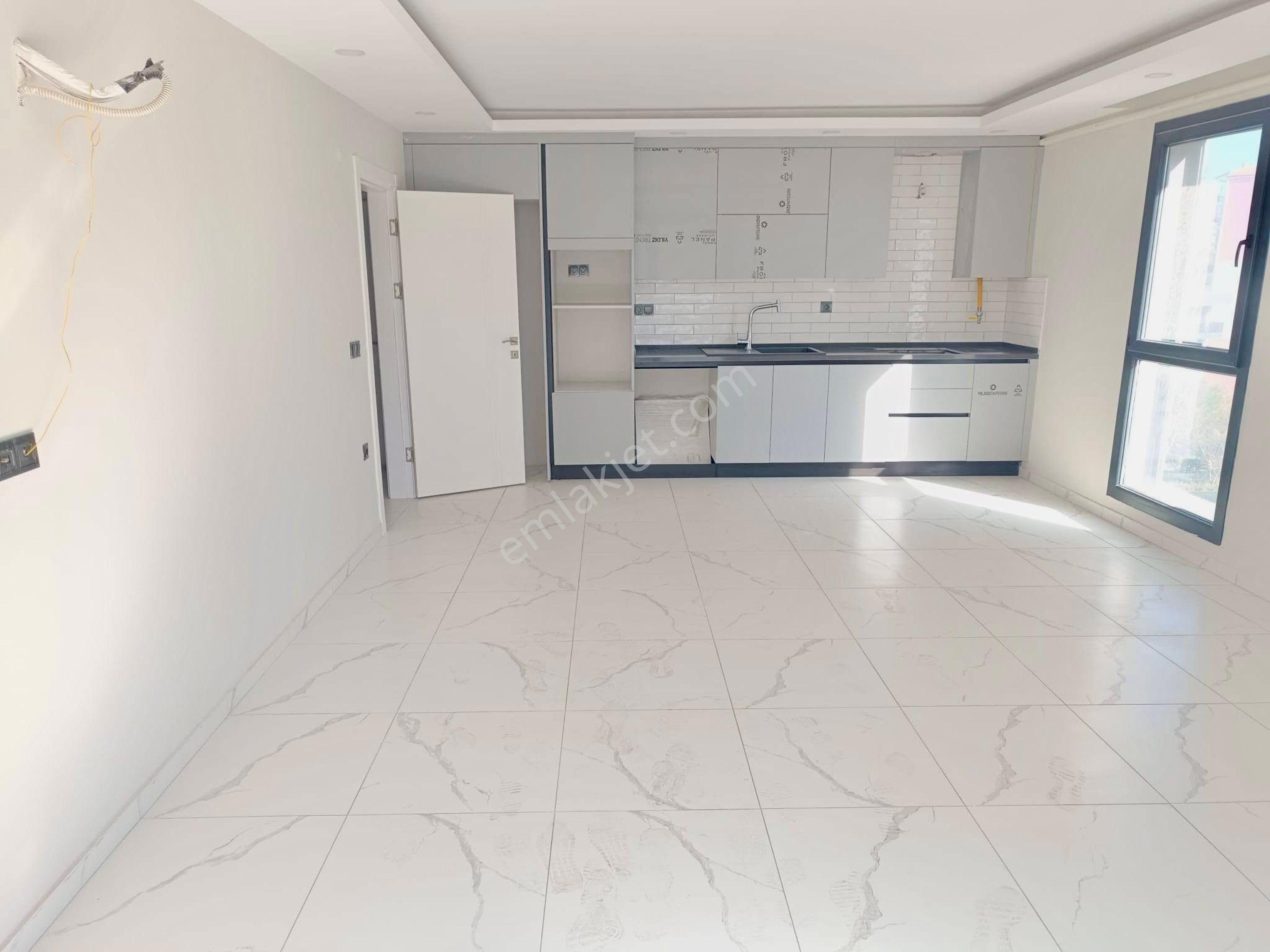 Şehir Merkezinde Arakat 2+1 Kapalı Otoparklı Daire - Görsel 20