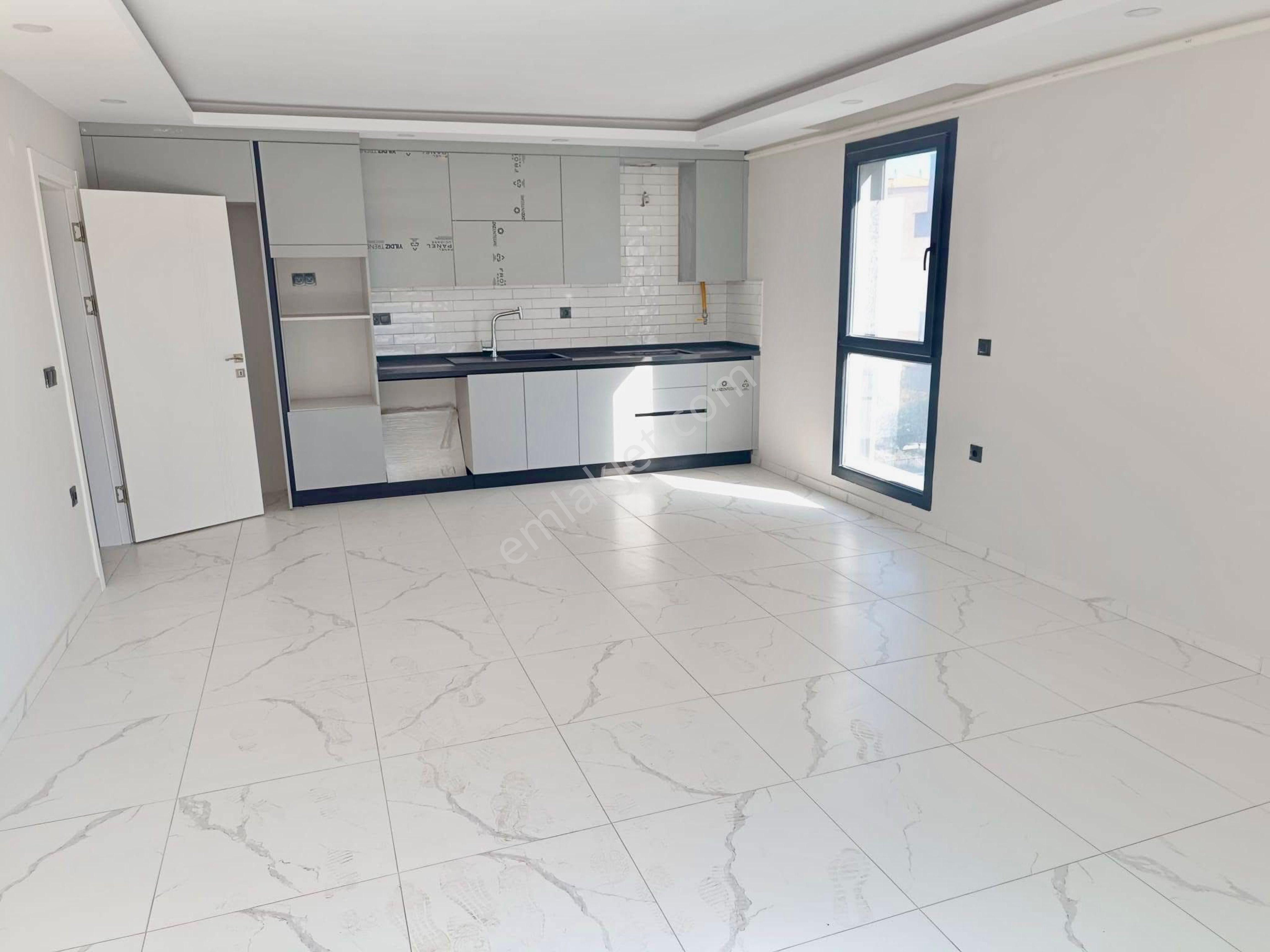 Şehir Merkezinde Arakat 2+1 Kapalı Otoparklı Daire - Görsel 16