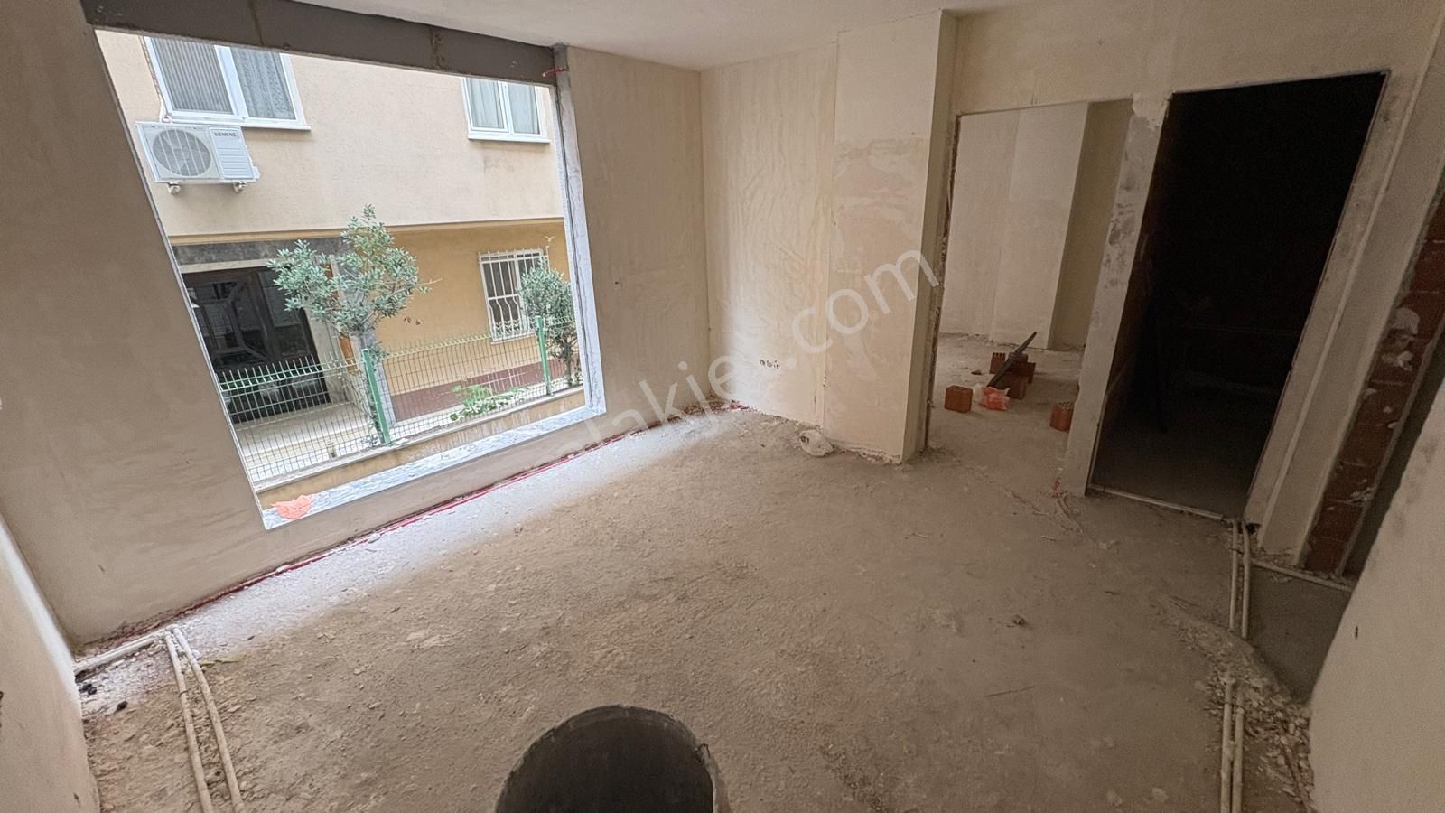 _ala_küçükyalı Metro'ya Yakın Ara Kat Sıfır 1-+1 Daire - Görsel 4