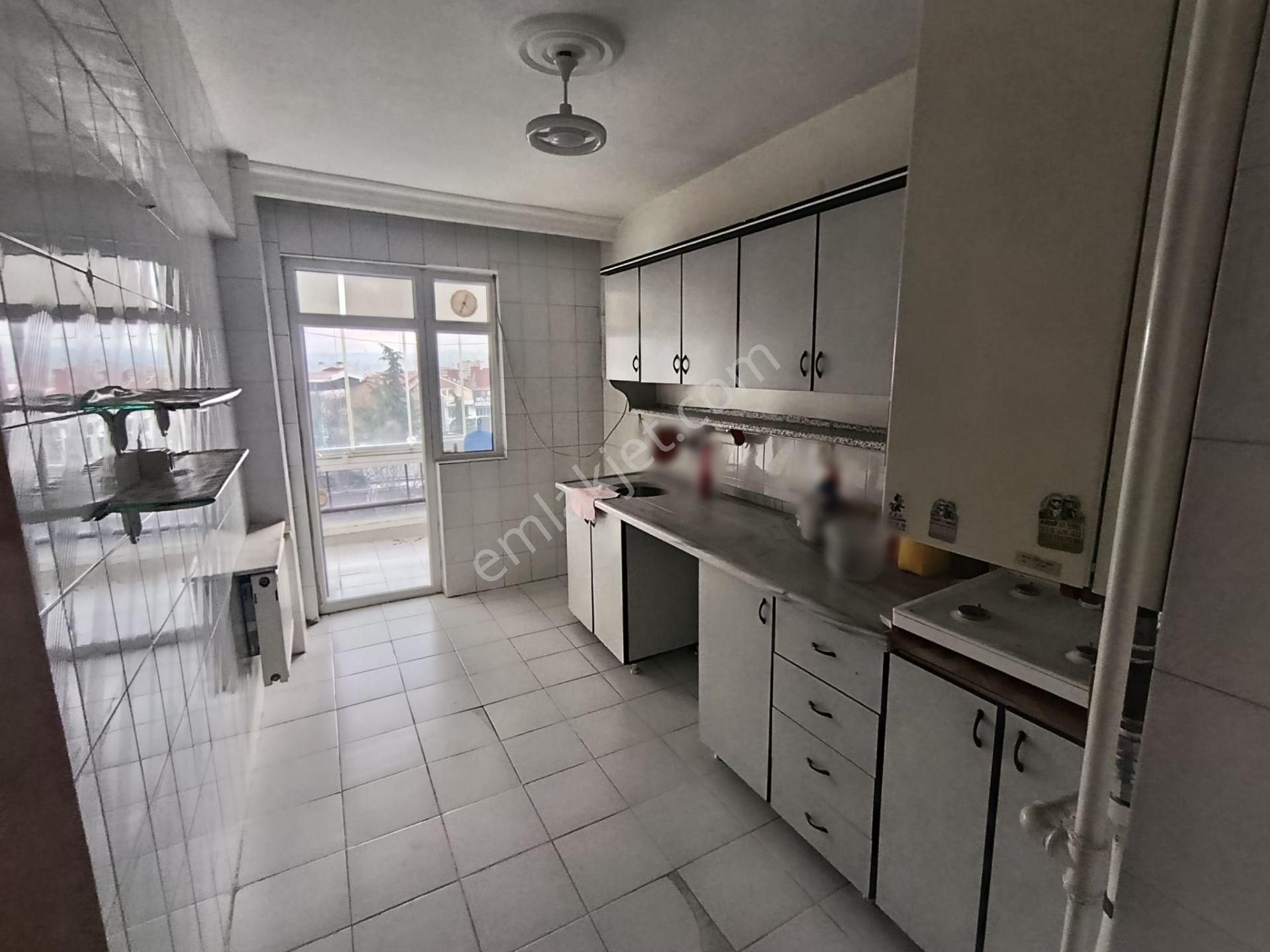 Y.mahalle Çarşı Mah. Katta Çift Balkonlu 3+1 Satılık Daire