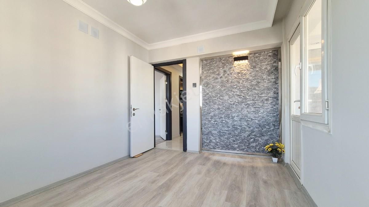 Torbalıda Site İçinde Nitelikli Tadilatlı Satılık 2+1 Daire - Görsel 16