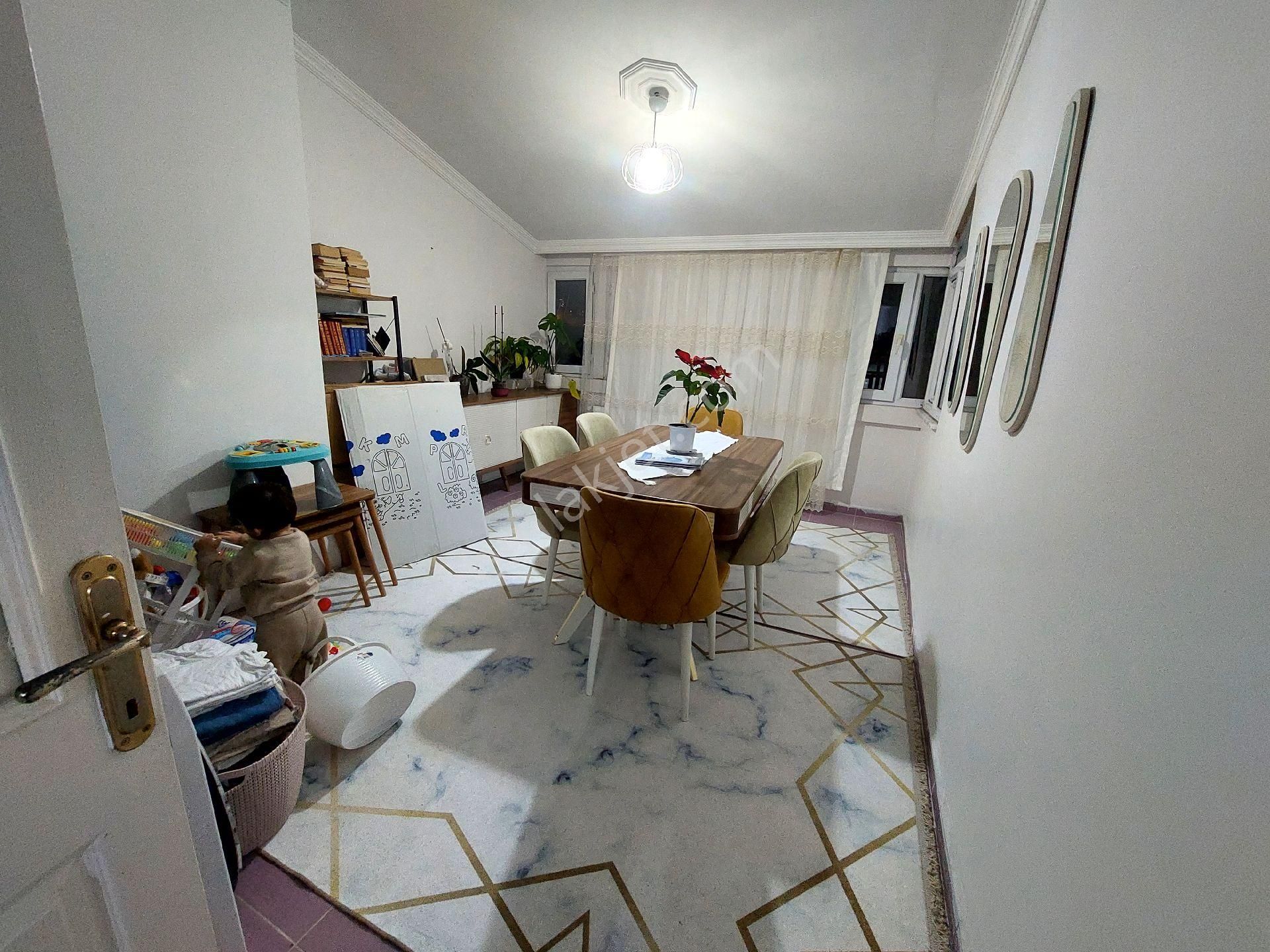 Gaziosmanpaşa Küçükköy Yeni Mah Satılık Çatı Kat 2+1 100 M2 - Görsel 4