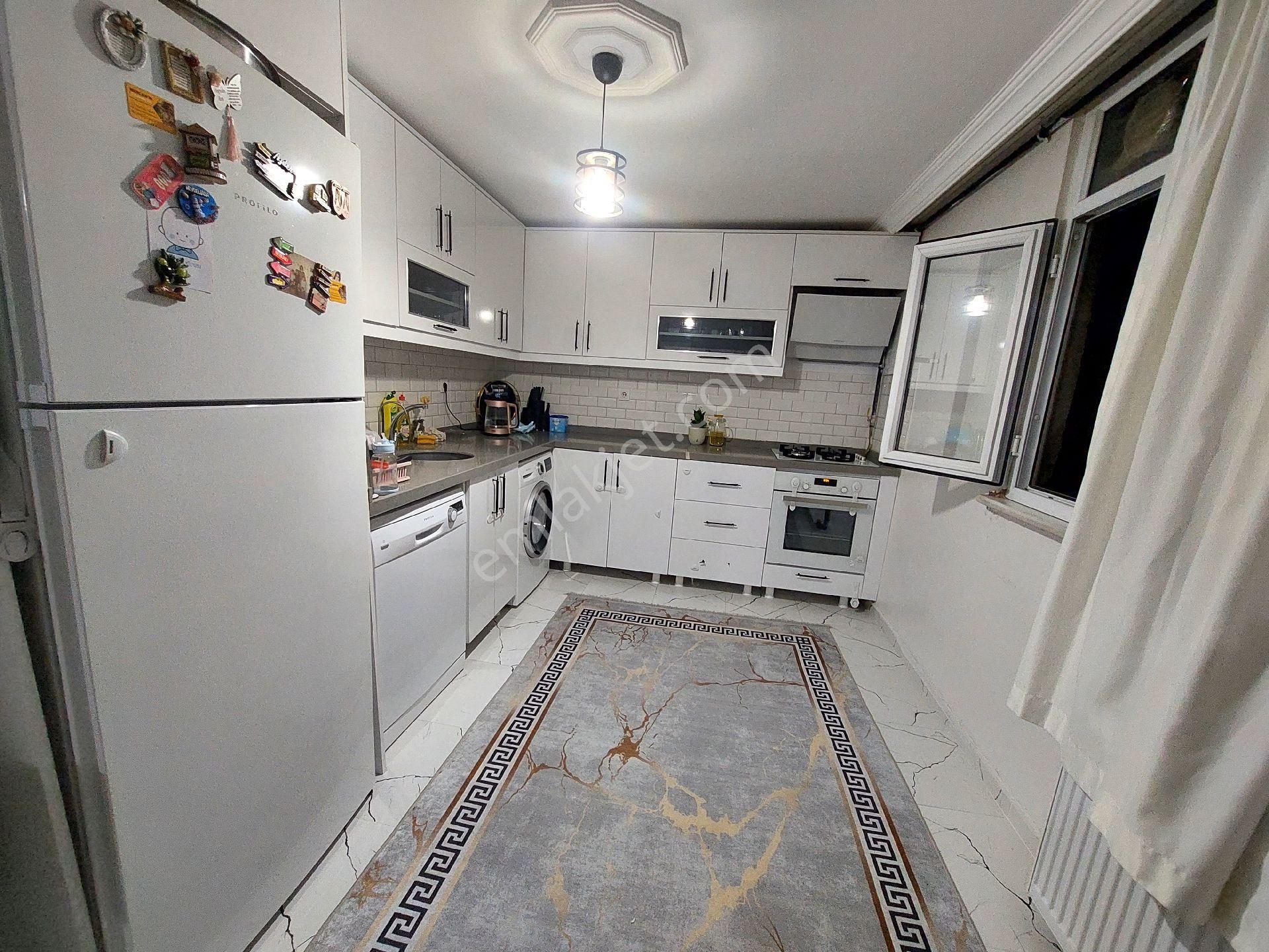 Gaziosmanpaşa Küçükköy Yeni Mah Satılık Çatı Kat 2+1 100 M2 - Görsel 8