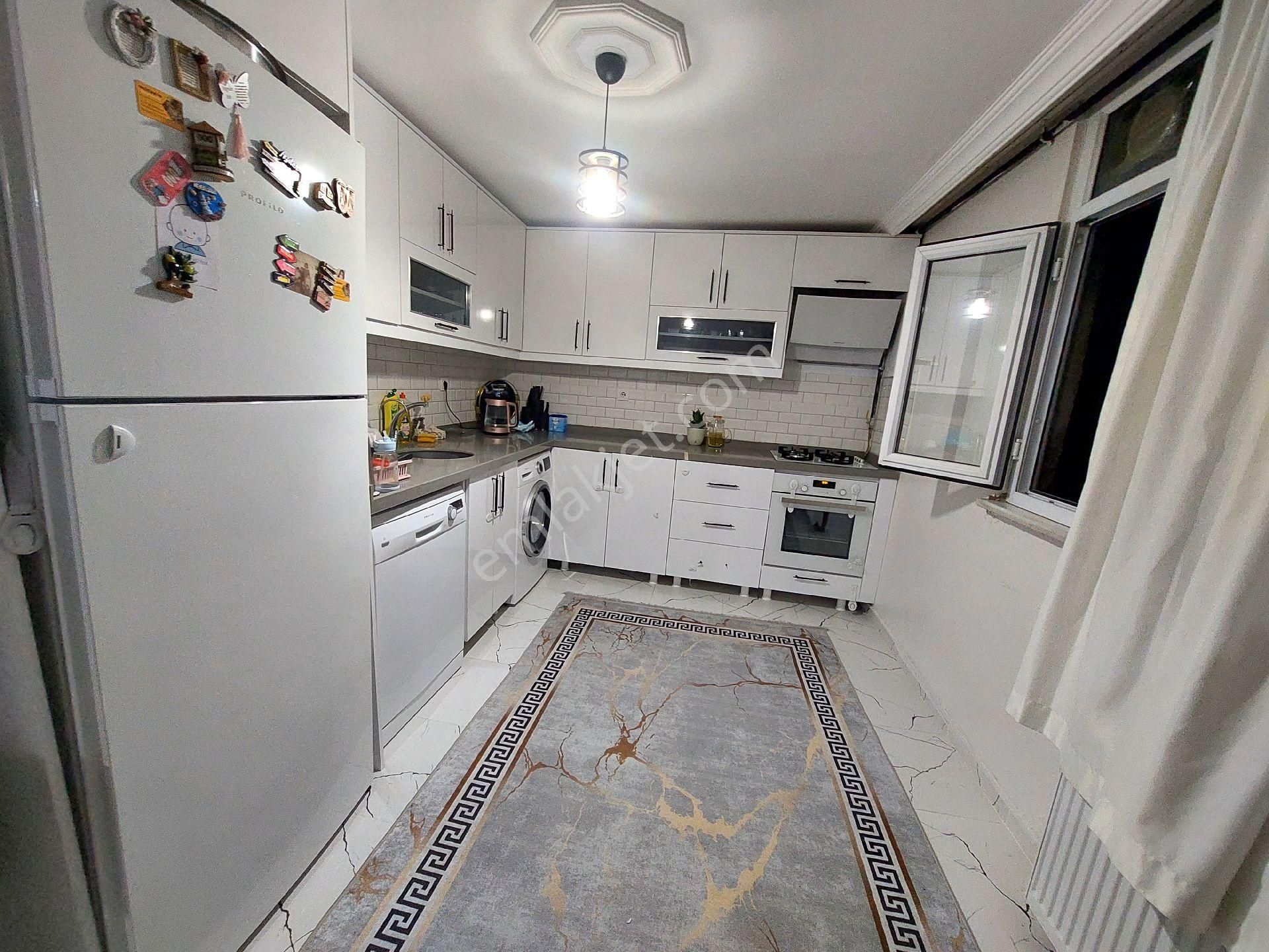 Gaziosmanpaşa Küçükköy Yeni Mah Satılık Çatı Kat 2+1 100 M2 - Görsel 9