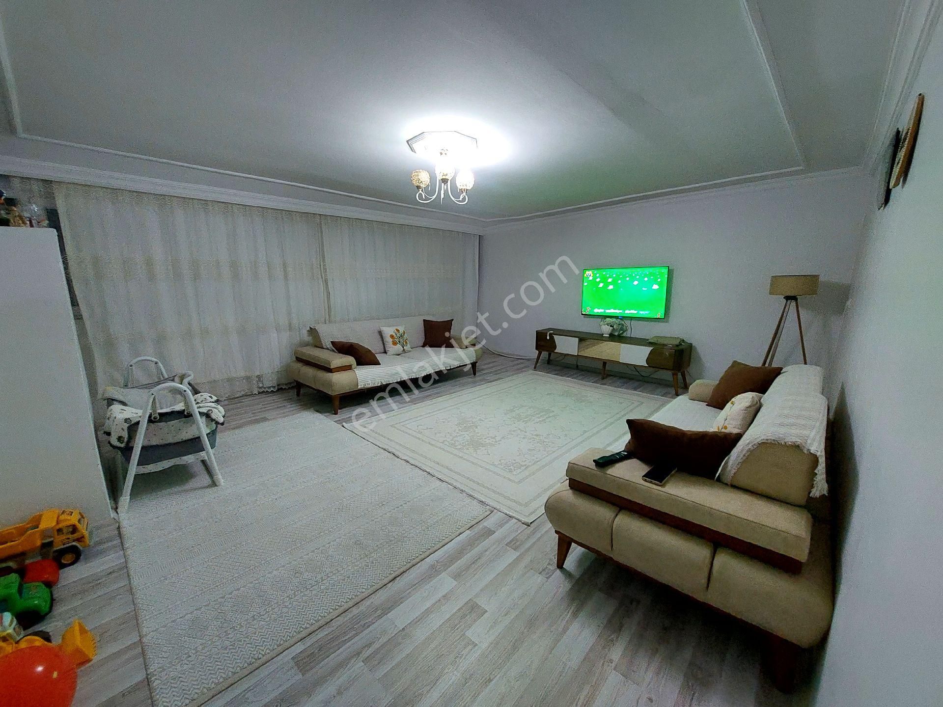 Gaziosmanpaşa Küçükköy Yeni Mah Satılık Çatı Kat 2+1 100 M2 - Görsel 3