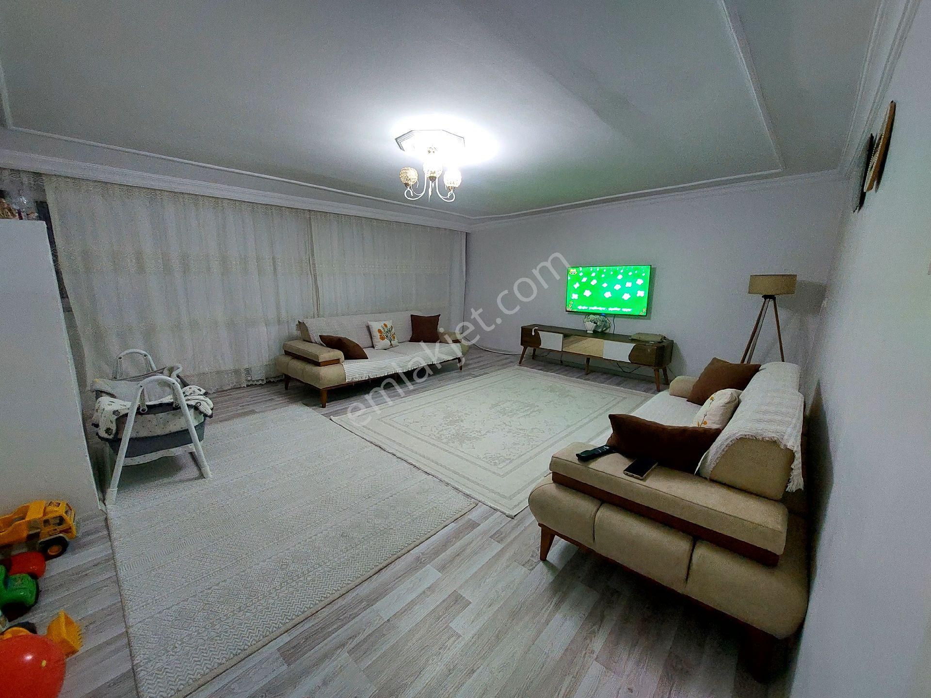 Gaziosmanpaşa Küçükköy Yeni Mah Satılık Çatı Kat 2+1 100 M2 - Görsel 2