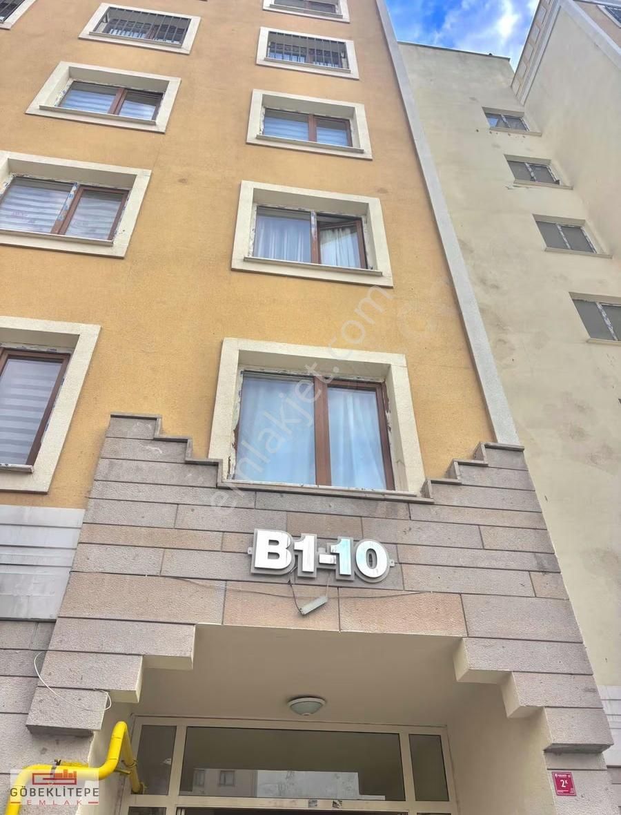 Göbelitepe Emlak Tan Satılık 2+1 Sarı Toki