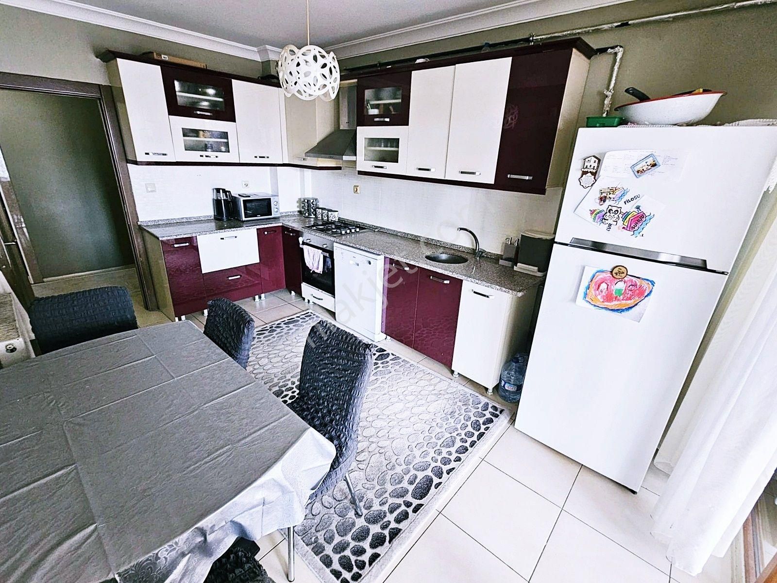 Cihandan Avcılar Mah Karahöyük Cadde Yakını Demirdağa Sınırı 4+1