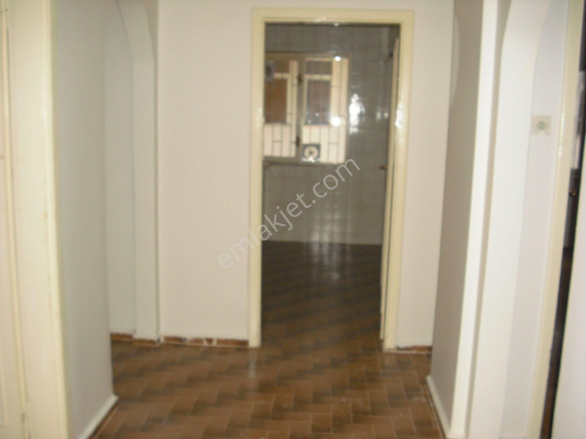 Dikmen Hürriyet Cad. 3+1 Merkezi Sist. Salon Bağımsız Bakımlı Aile Apt. - Görsel 6