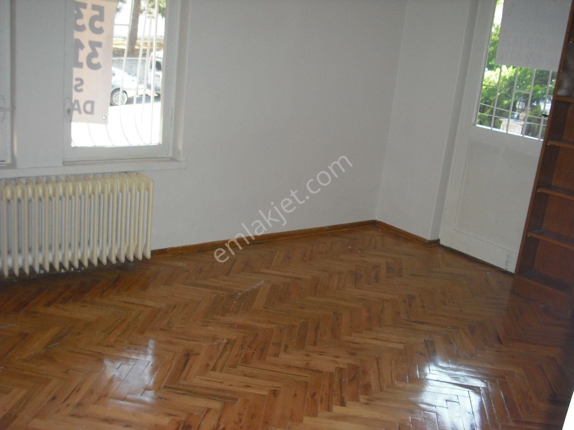 Dikmen Hürriyet Cad. 3+1 Merkezi Sist. Salon Bağımsız Bakımlı Aile Apt. - Görsel 12