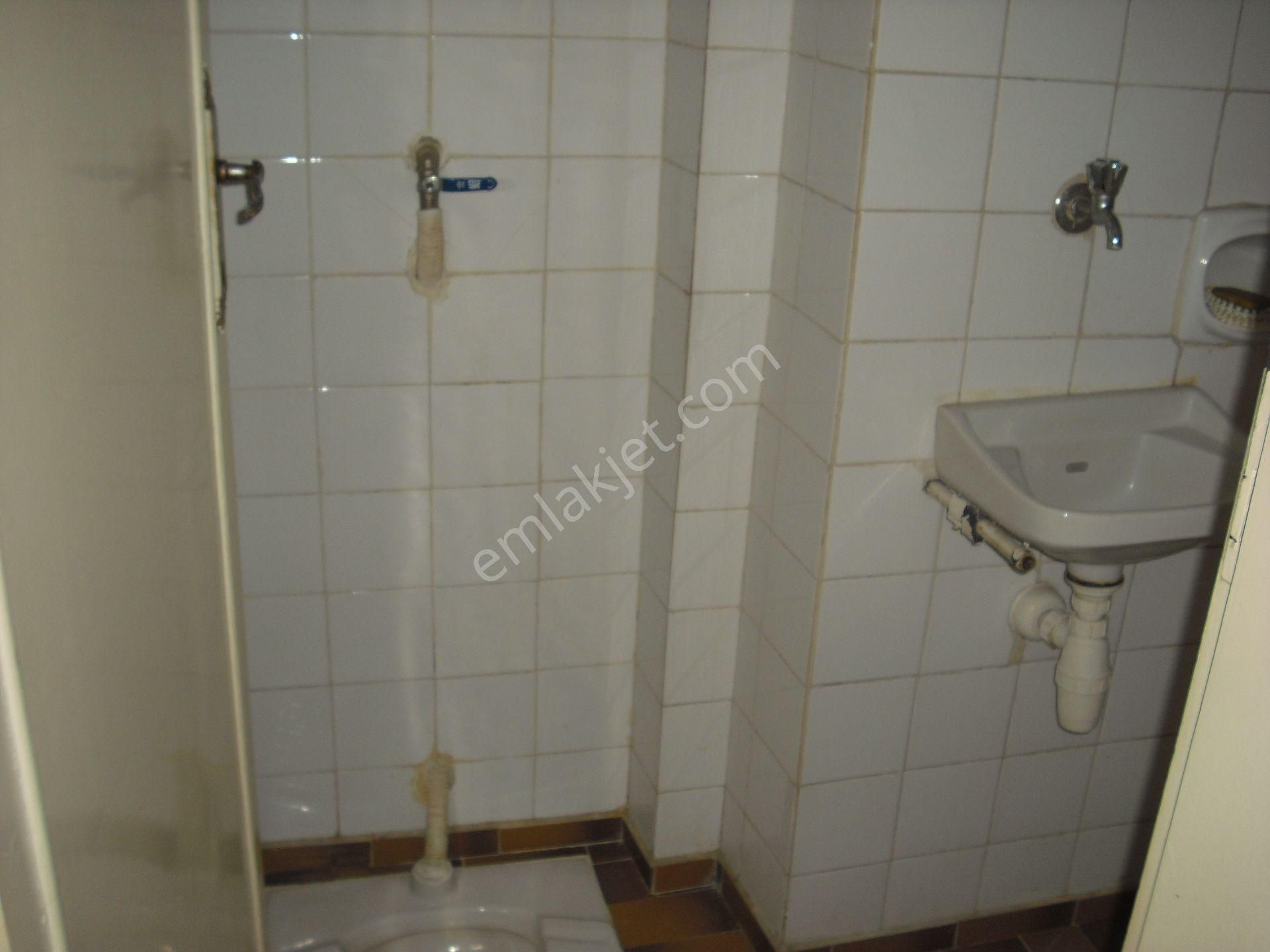 Dikmen Hürriyet Cad. 3+1 Merkezi Sist. Salon Bağımsız Bakımlı Aile Apt. - Görsel 10