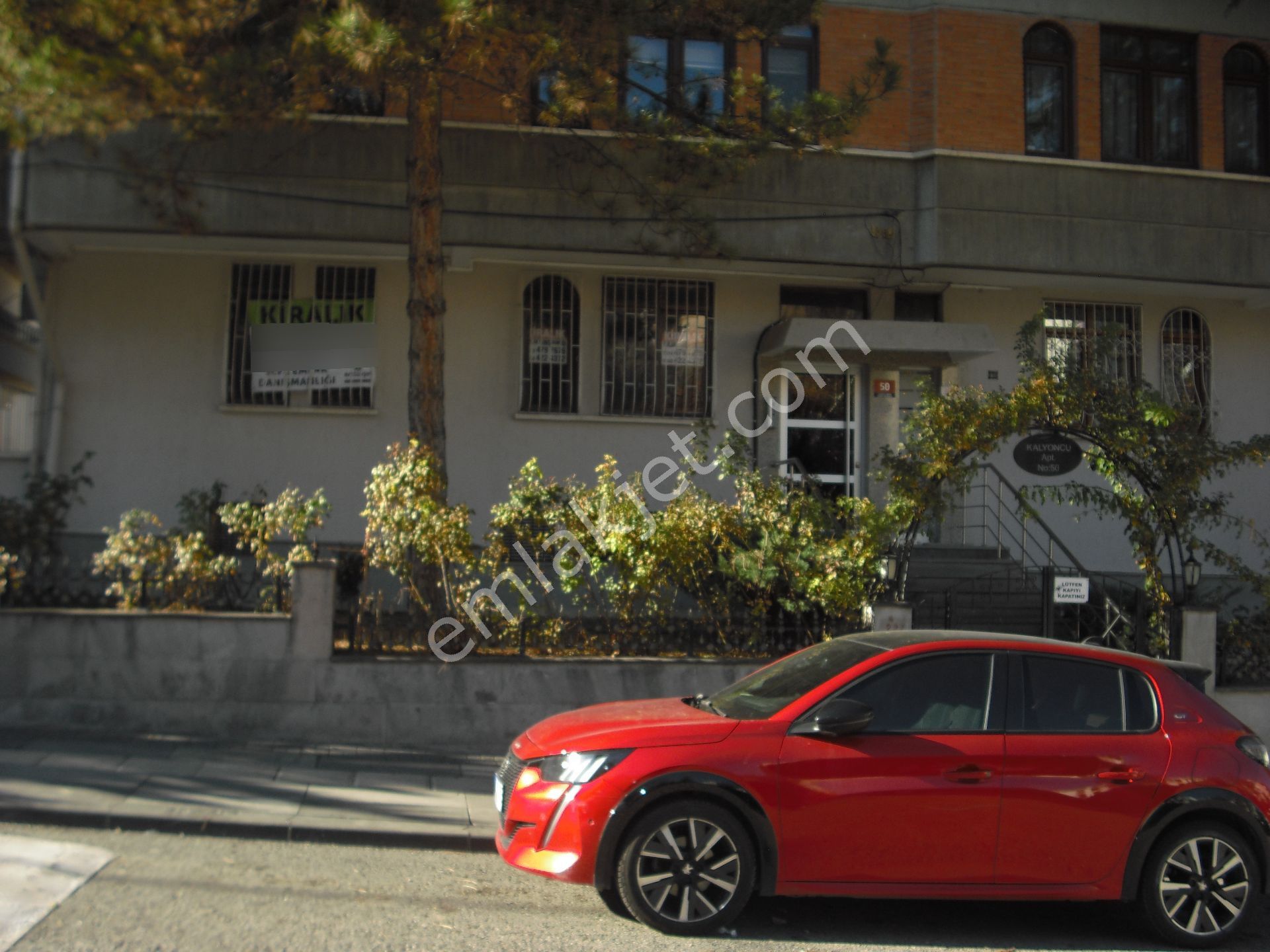 Dikmen Hürriyet Cad. 3+1 Merkezi Sist. Salon Bağımsız Bakımlı Aile Apt. - Görsel 24