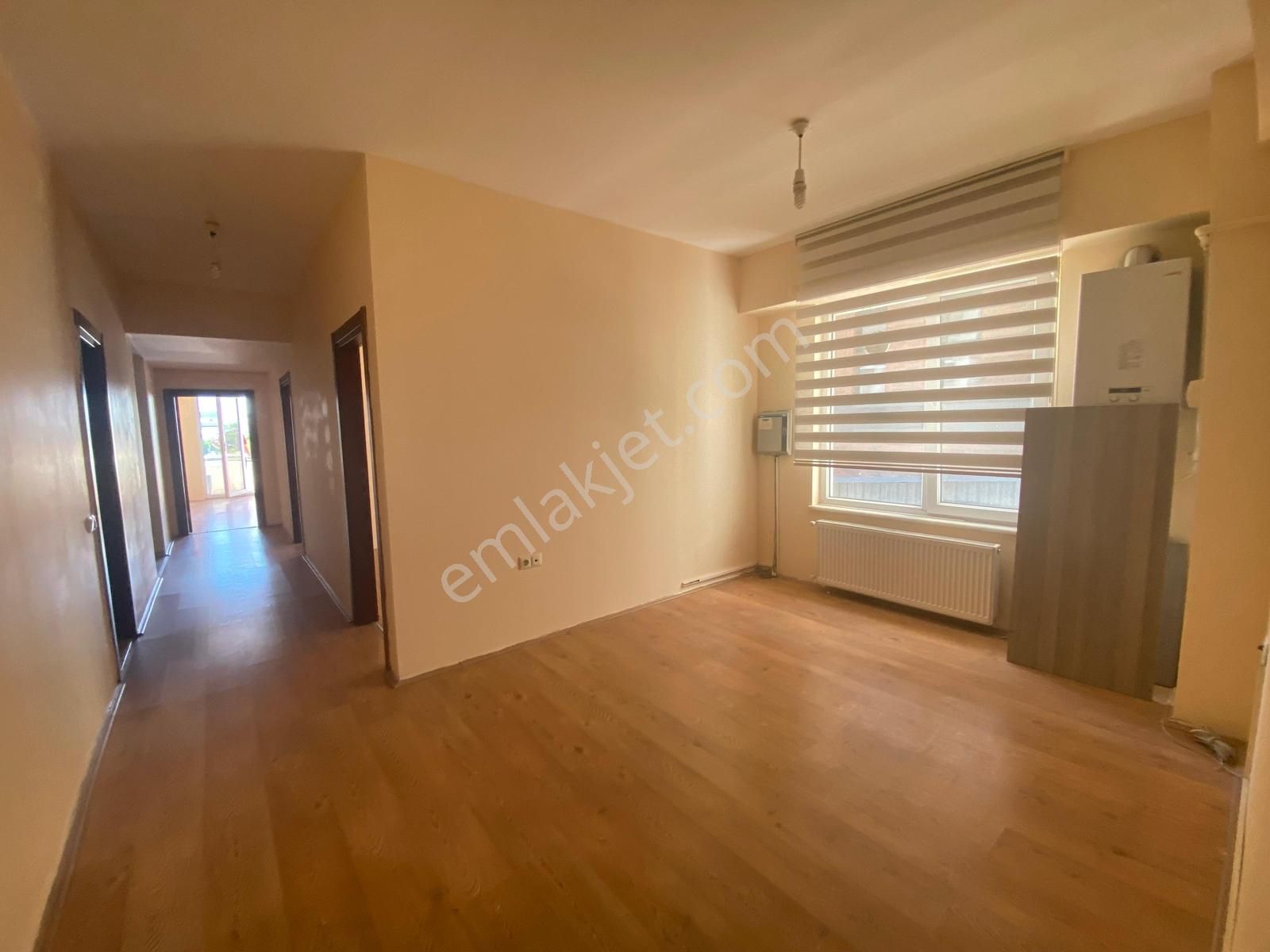 Bess'den İsmet İnönü-1 Cad. Üzerinde Kiralık 2+1 Ofis - Görsel 9