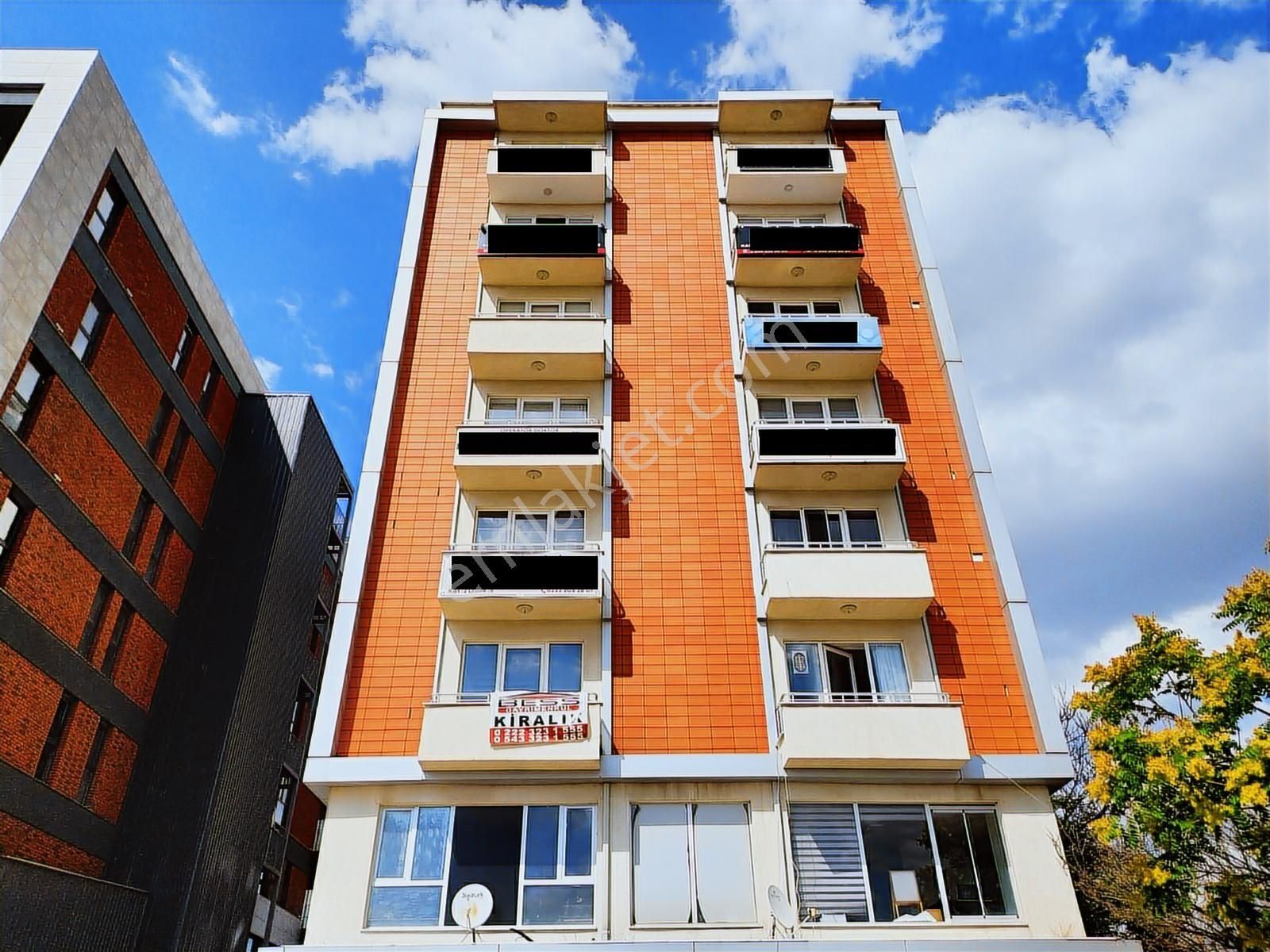 Bess'den İsmet İnönü-1 Cad. Üzerinde Kiralık 2+1 Ofis - Görsel 4