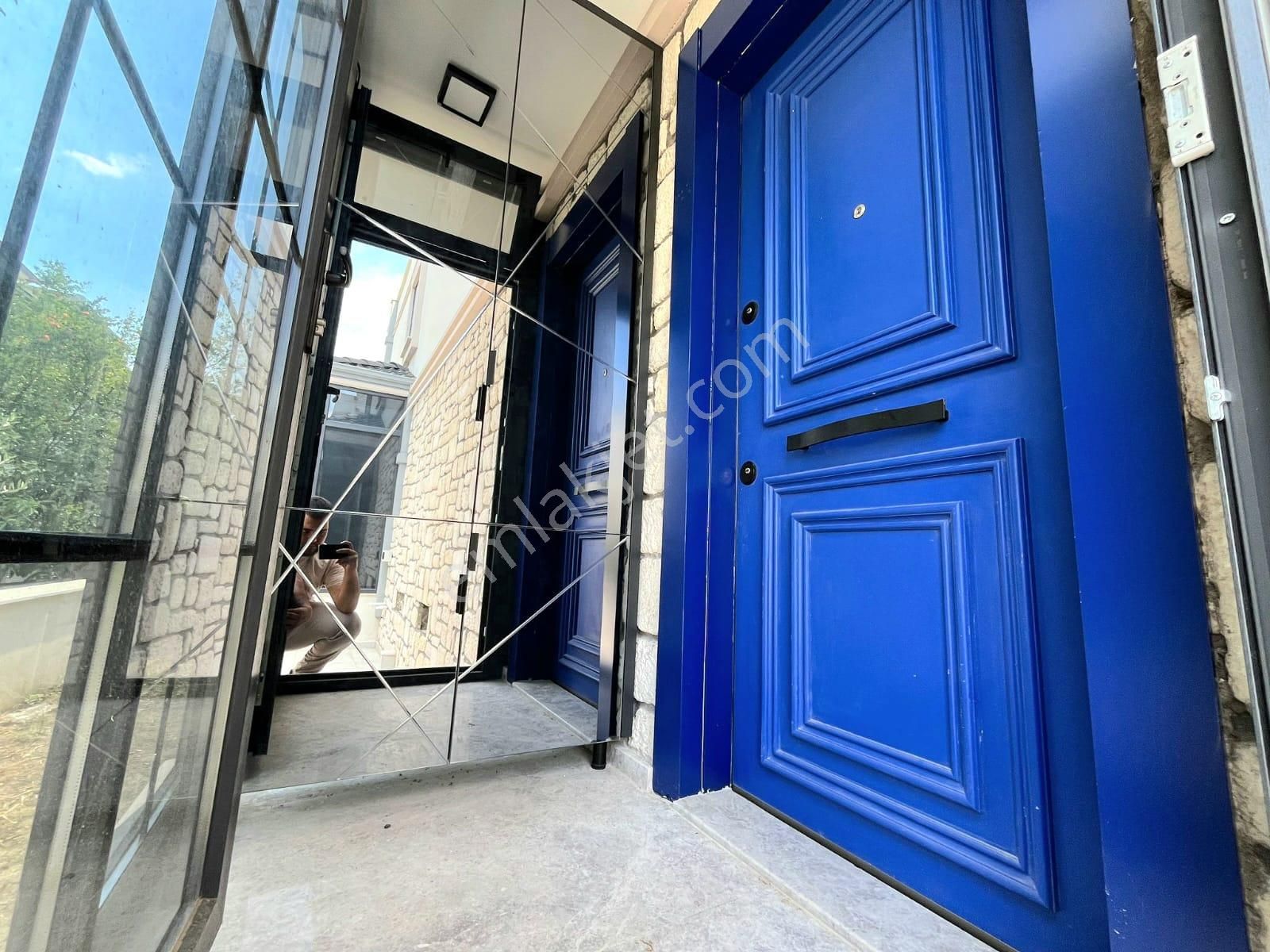 ▶ ▶ Akçay Körfez'den Konumuyla Ayrıcalıklı Çift Mutfaklı 3+1 Satılık Villa - Görsel 6