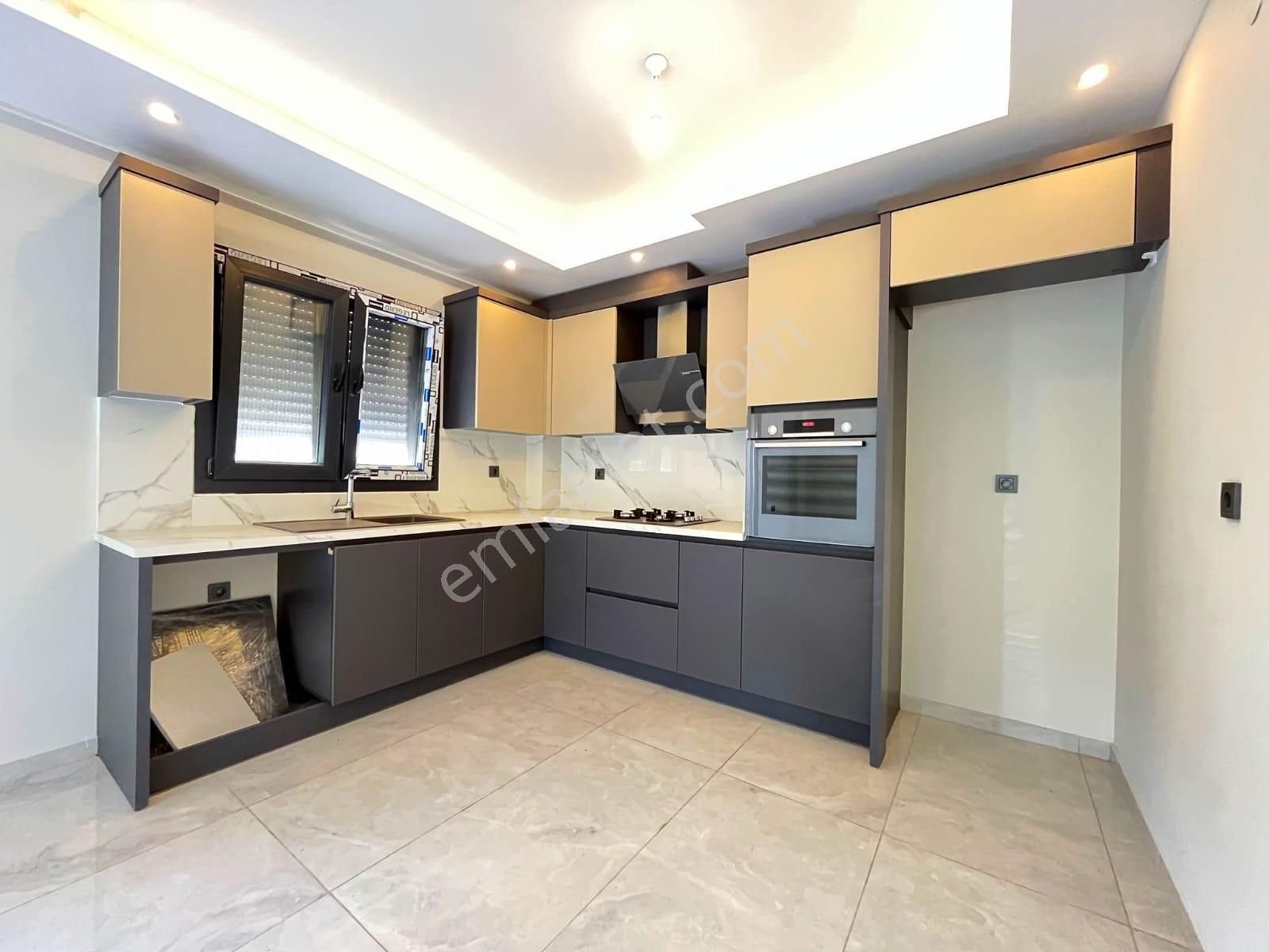 ▶ ▶ Akçay Körfez'den Konumuyla Ayrıcalıklı Çift Mutfaklı 3+1 Satılık Villa - Görsel 8