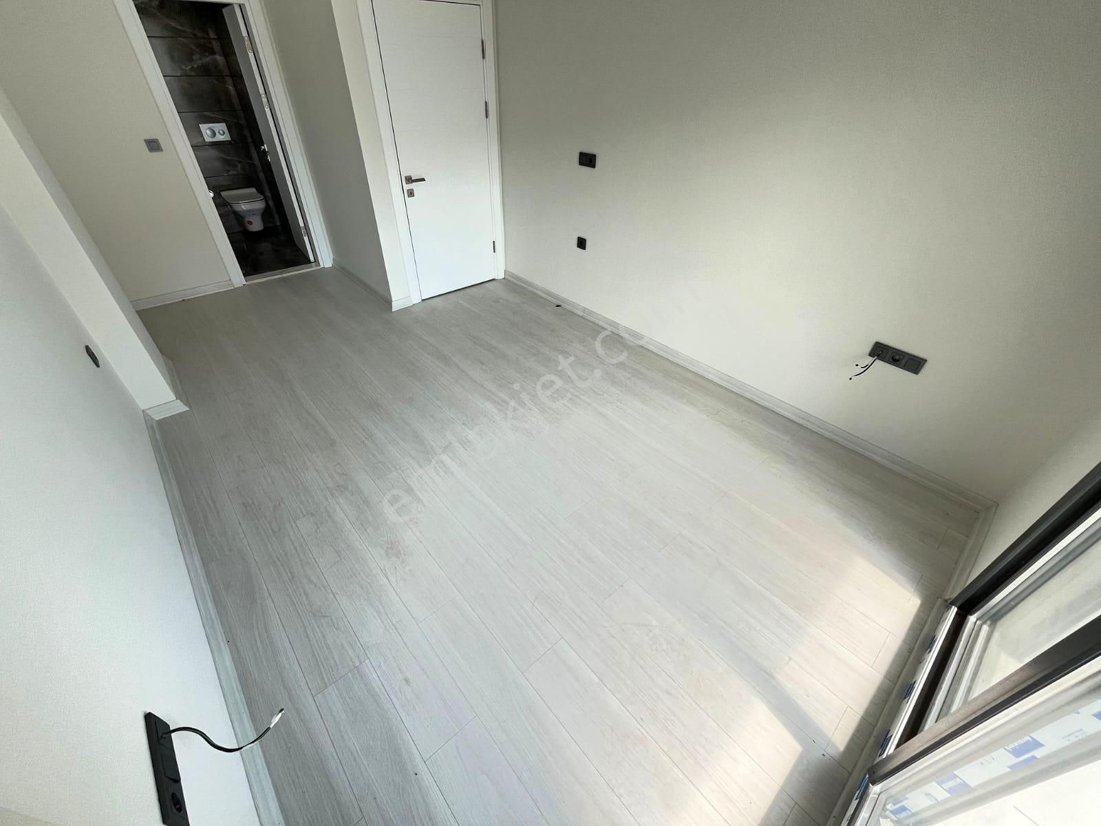 ▶ ▶ Akçay Körfez'den Konumuyla Ayrıcalıklı Çift Mutfaklı 3+1 Satılık Villa - Görsel 17