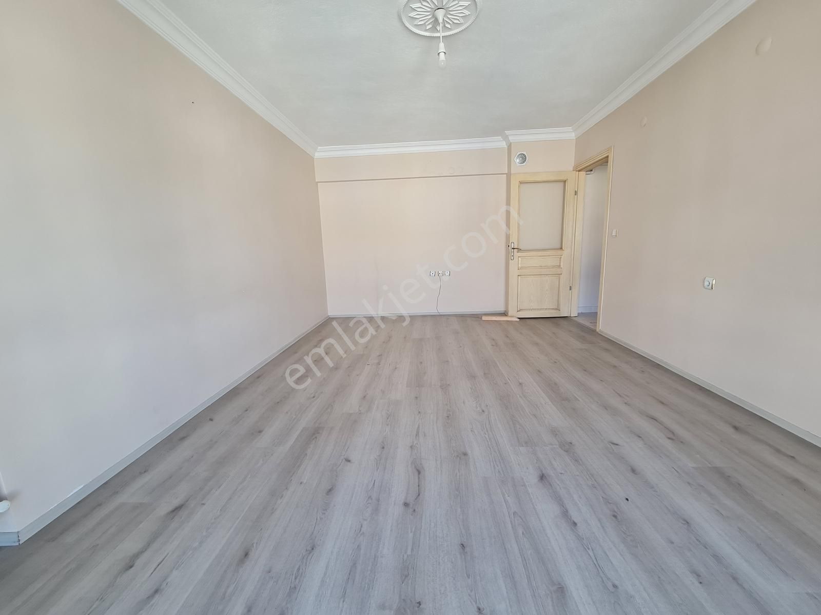 Süvari Mh. Merkezi Konumda 3+1 Gimsa Yakını Öncephe Temiz Kiralı - Görsel 15