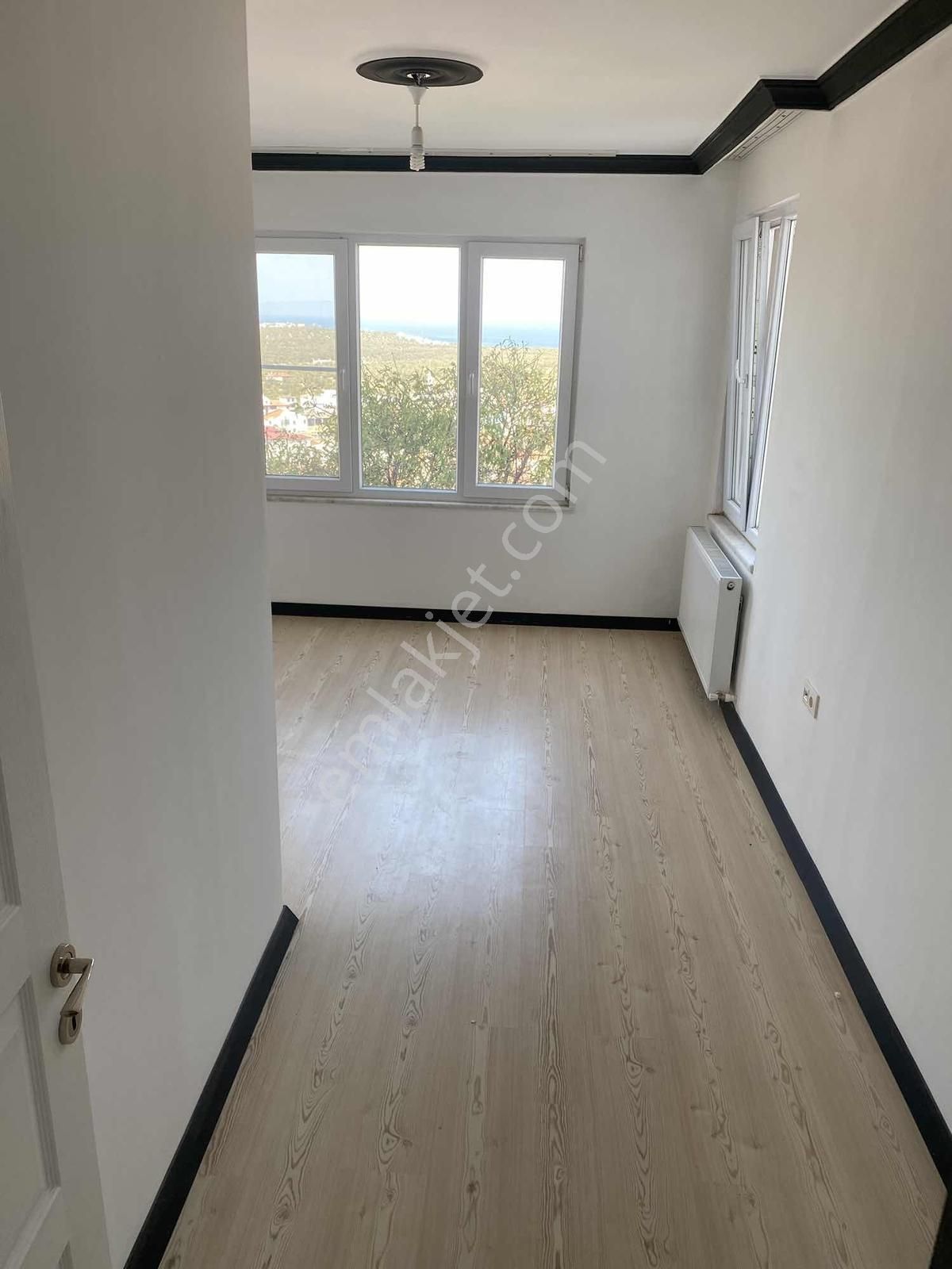 Karağaç Mahalesinde Efsane Deniz Manzaralı Daire - Görsel 4