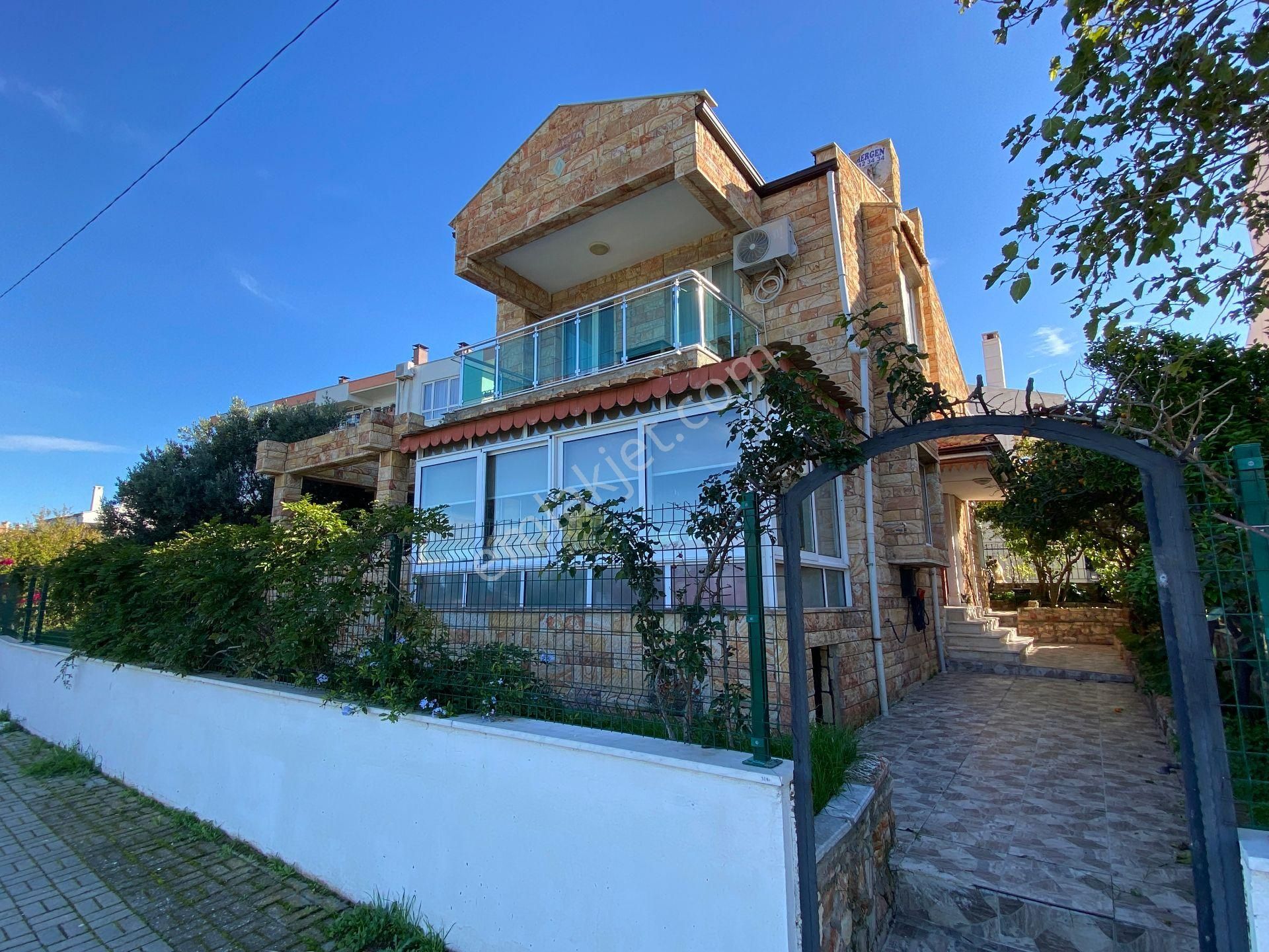 Ayvalık Armutçuk Sahilinde Denize Sıfır Eşsiz Manzaralı 3+1 Dubleks - Görsel 5