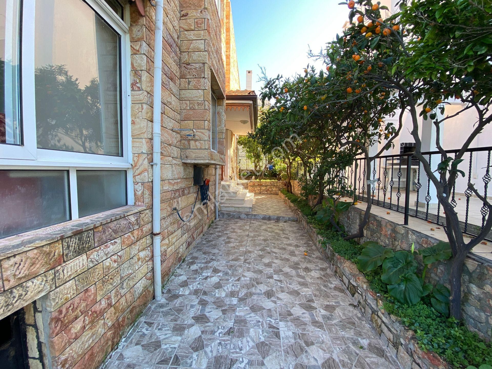 Ayvalık Armutçuk Sahilinde Denize Sıfır Eşsiz Manzaralı 3+1 Dubleks - Görsel 7