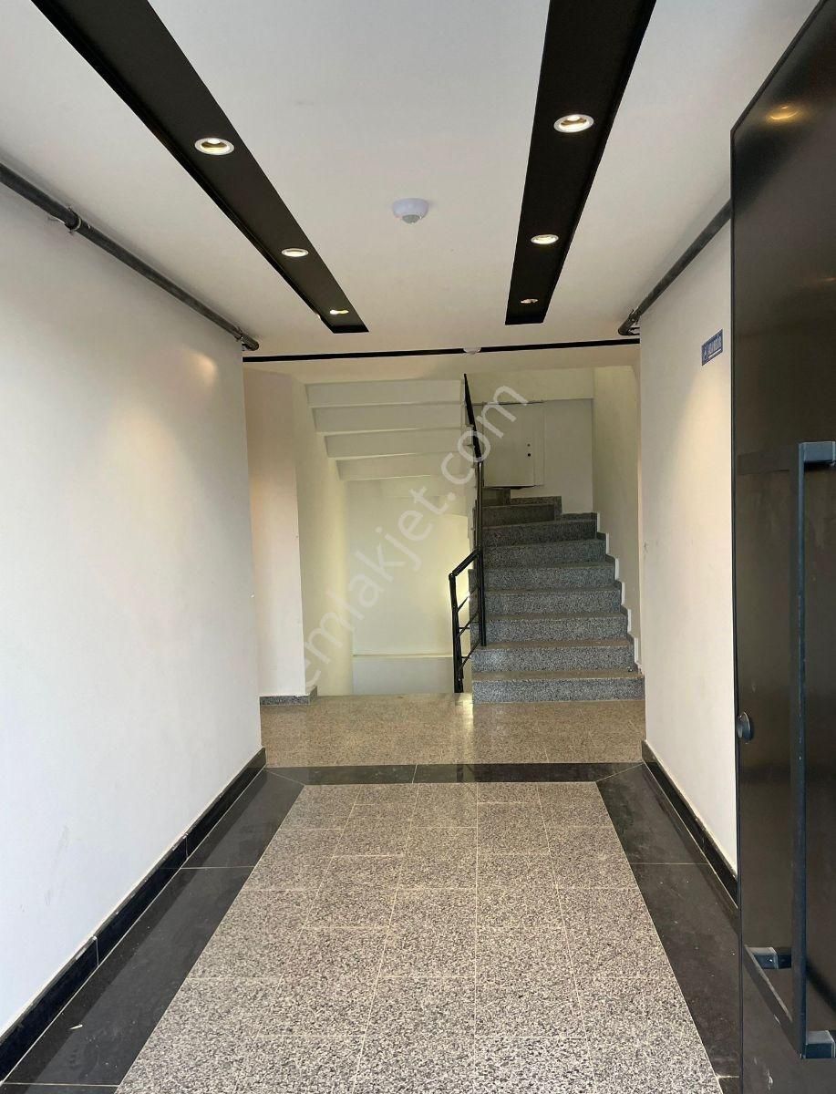 Merkezi Konumda Oturuma Hazır Lüks 1+1 Daire - Görsel 8