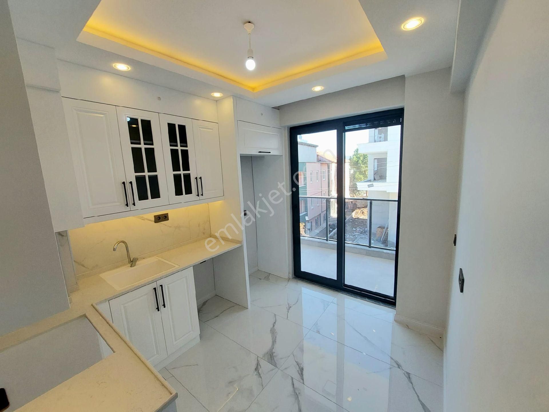 Nora'dan Bağbaşı Zümrüt'te 2+1 Sıfır Lüx Daireler