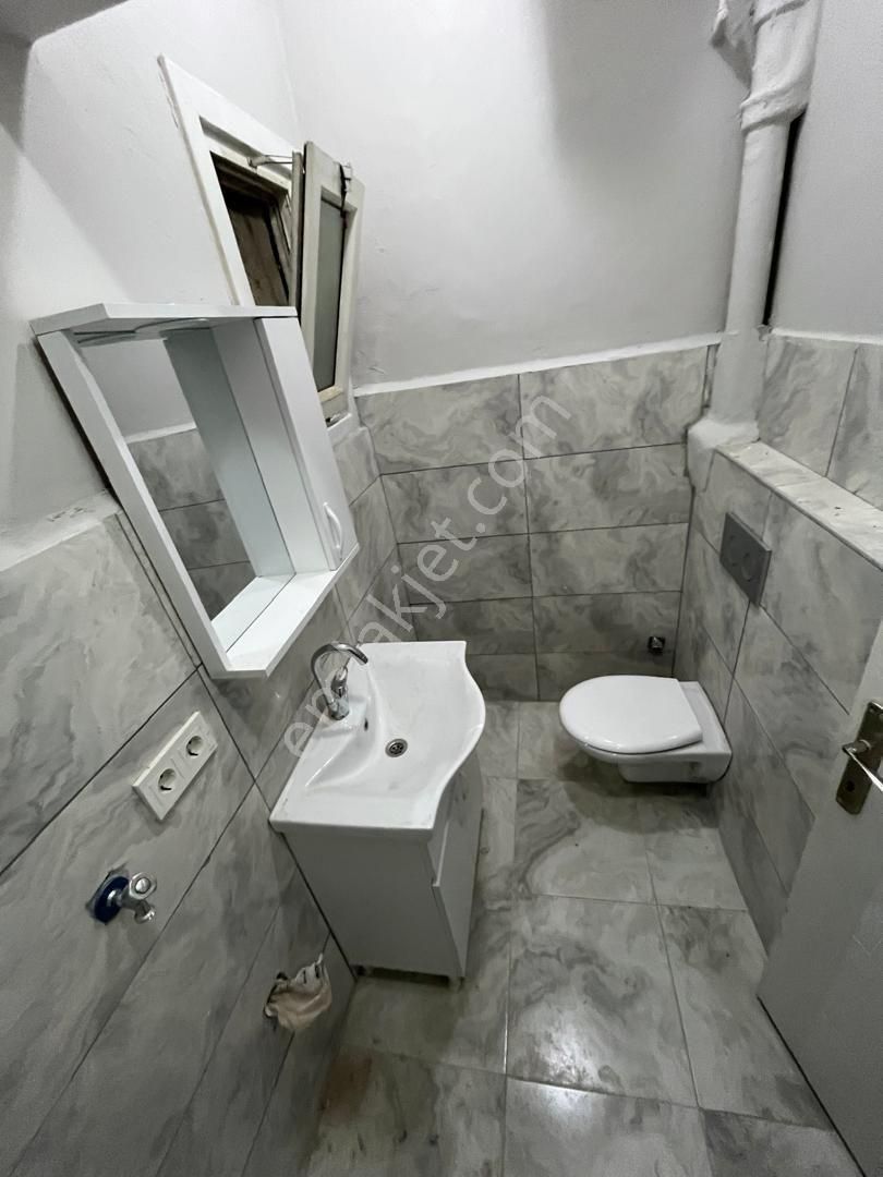 Ümraniye Atatürk Mahallesi Çarşı Metro Yürüme Mesafesi İçi Yapılı Kiralık Daire Ev - Görsel 3