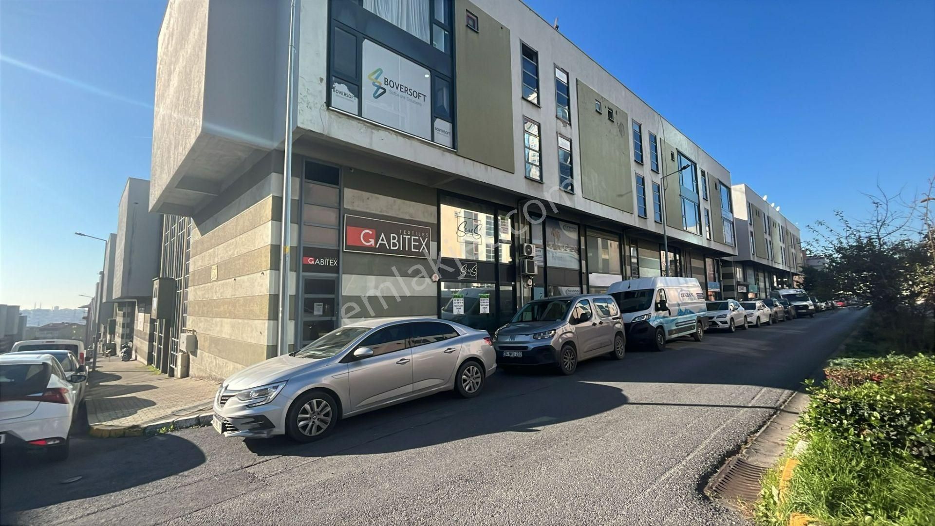 Em-of'tan Muhteşem Konumda Caddde Cepheli 150 M2 Kiralık İş Yeri - Görsel 3