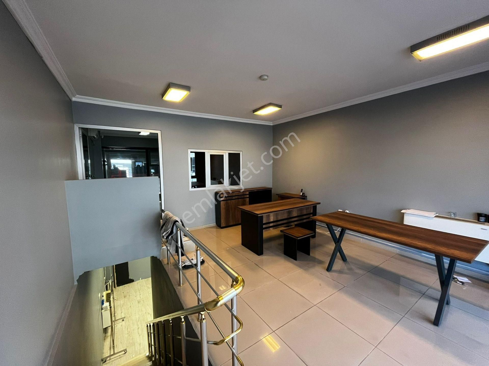 Em-of'tan Muhteşem Konumda Caddde Cepheli 150 M2 Kiralık İş Yeri - Görsel 12