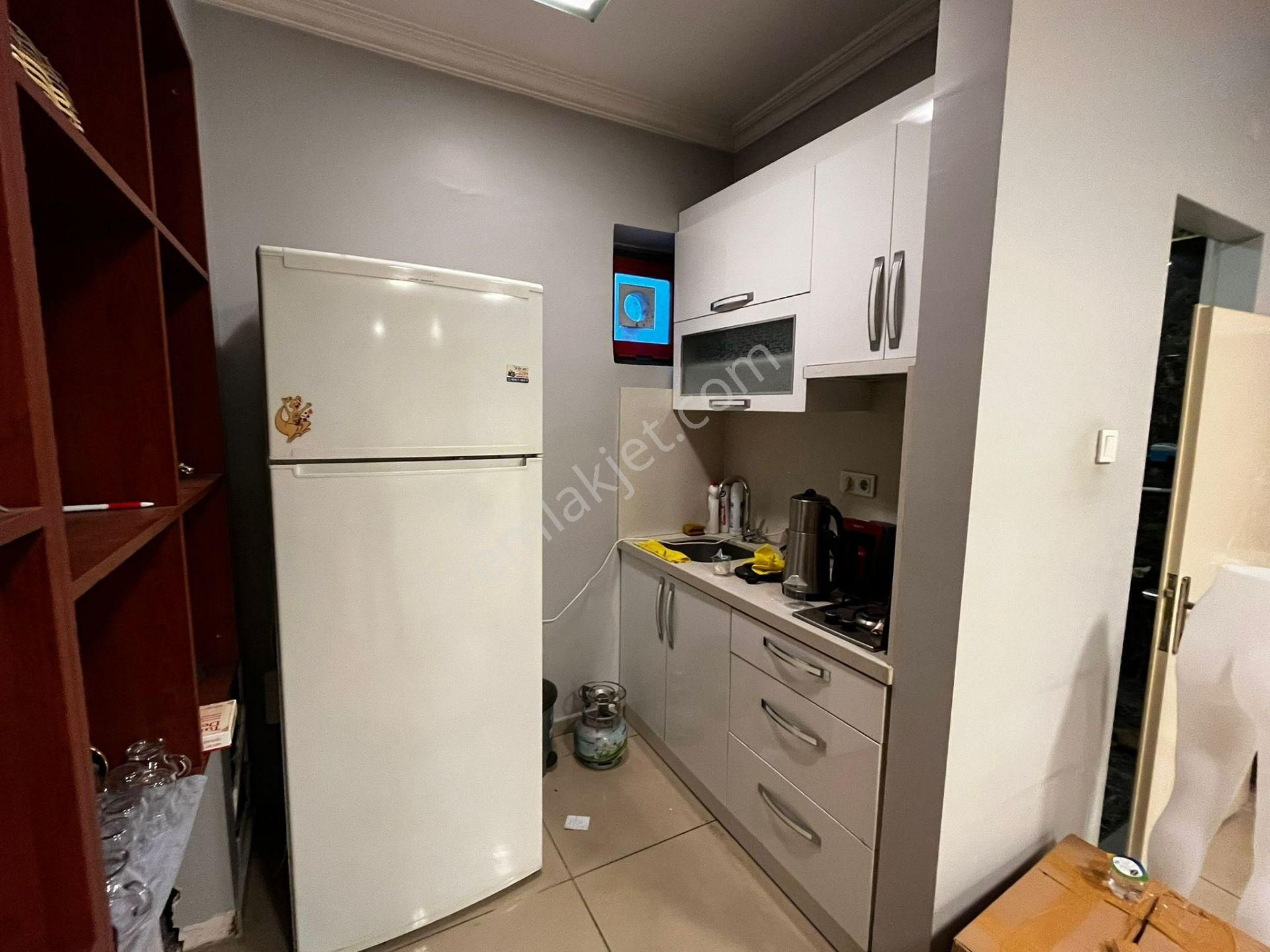 Em-of'tan Muhteşem Konumda Caddde Cepheli 150 M2 Kiralık İş Yeri - Görsel 5
