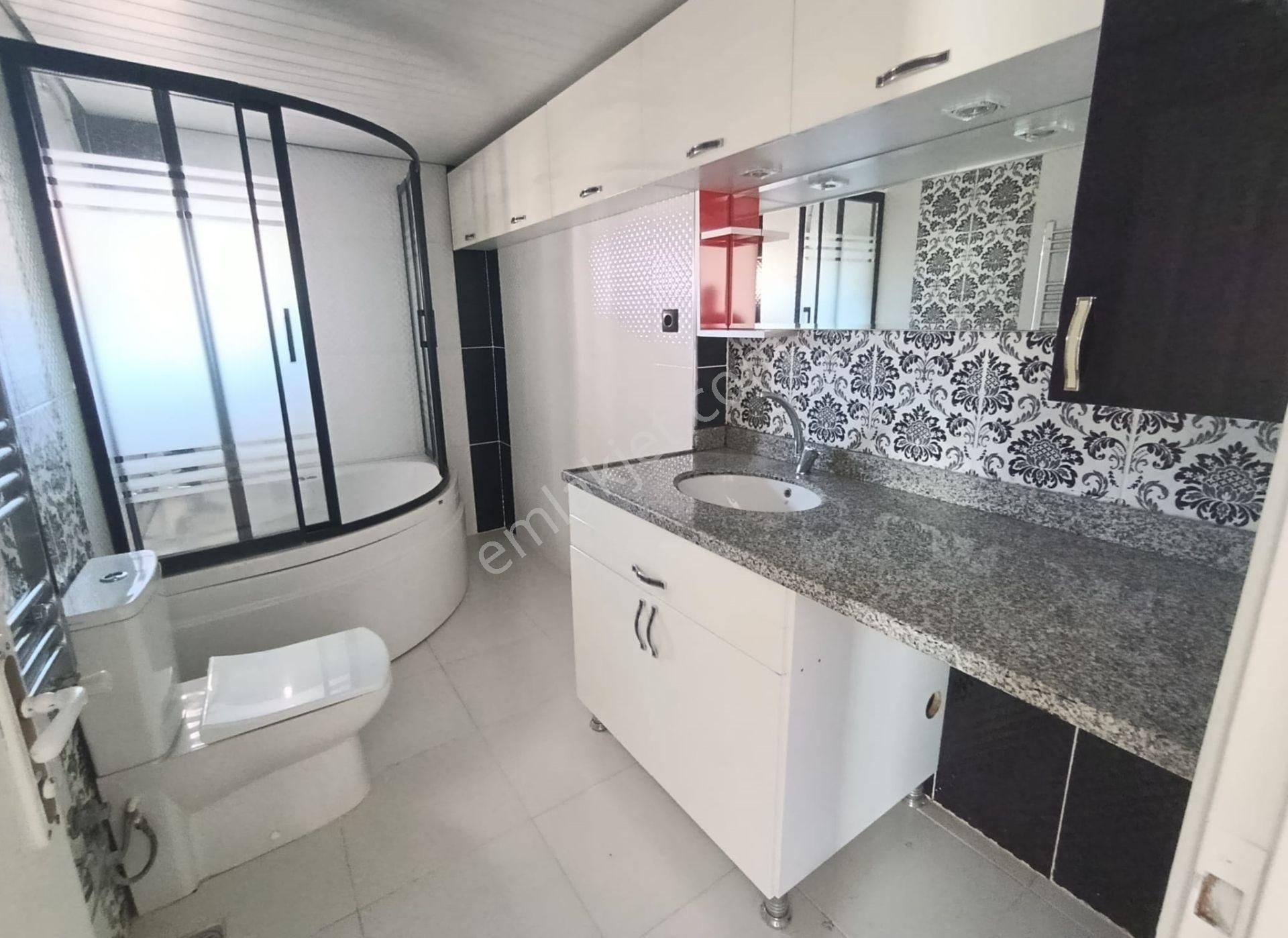 Esse My Home Dan Güzelyalı Da 4+1 Kapalı Mutfak Agiat Okulu Cıvarı - Görsel 17