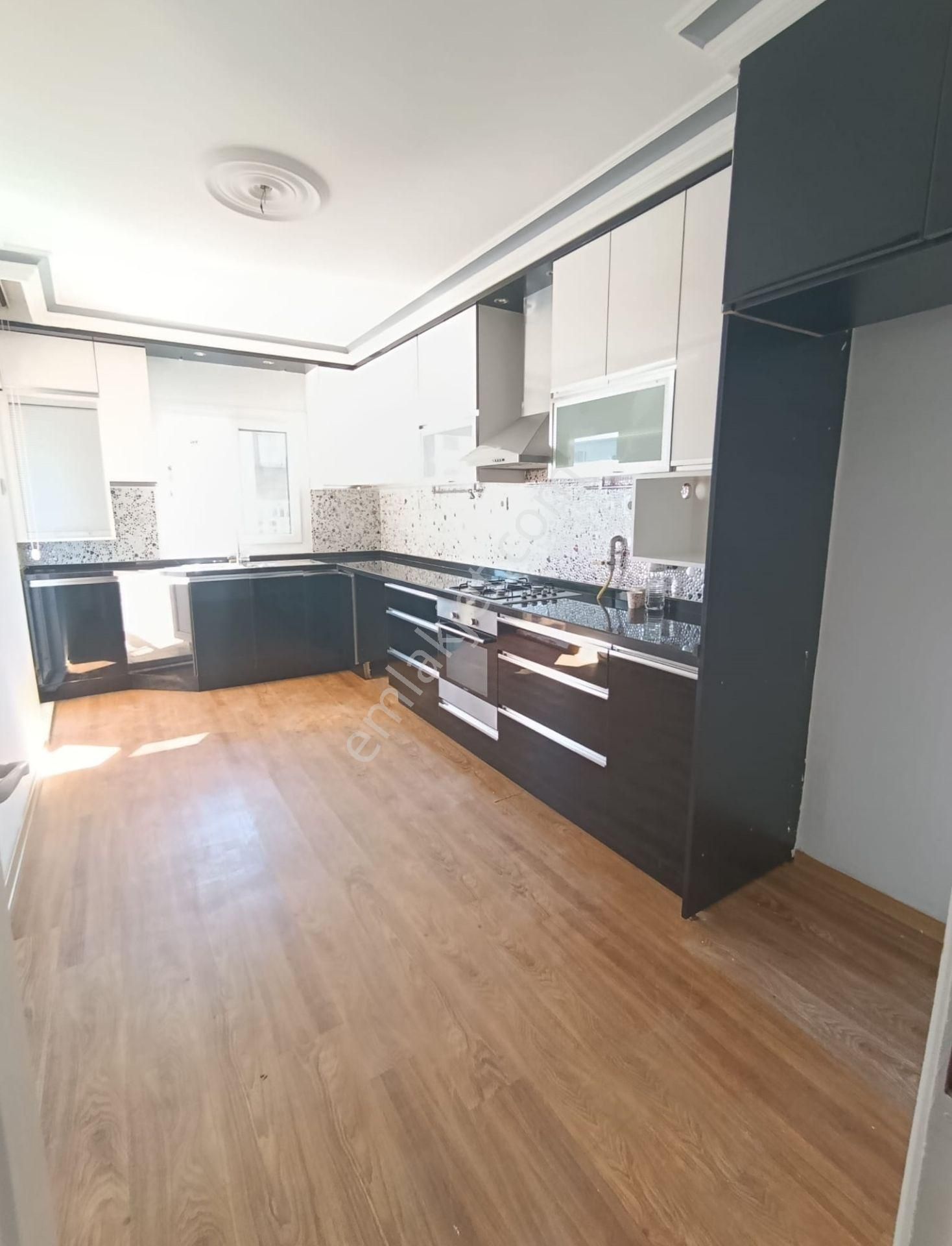 Esse My Home Dan Güzelyalı Da 4+1 Kapalı Mutfak Agiat Okulu Cıvarı - Görsel 2