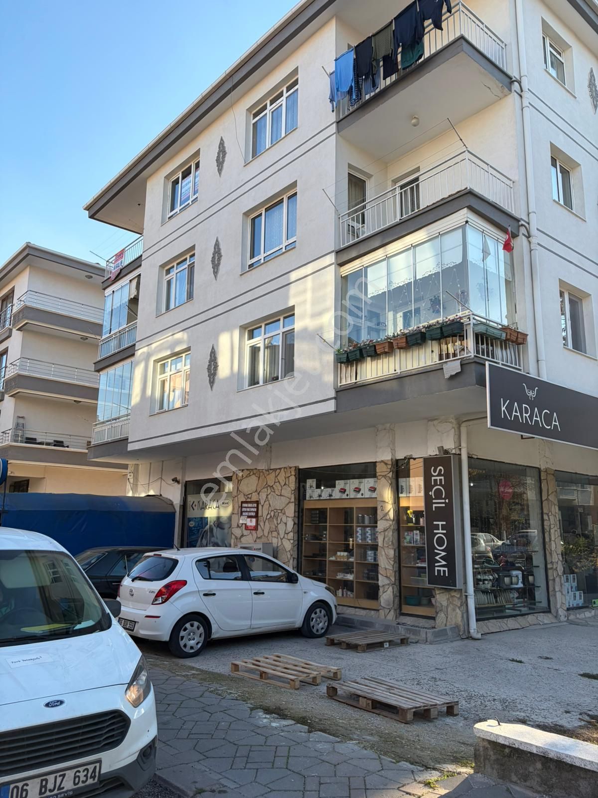Empa Aydınlıkevler'den Aydınlıkevler Çiğdem Sok 3+1 3. Katda Kiralık Daire - Görsel 3