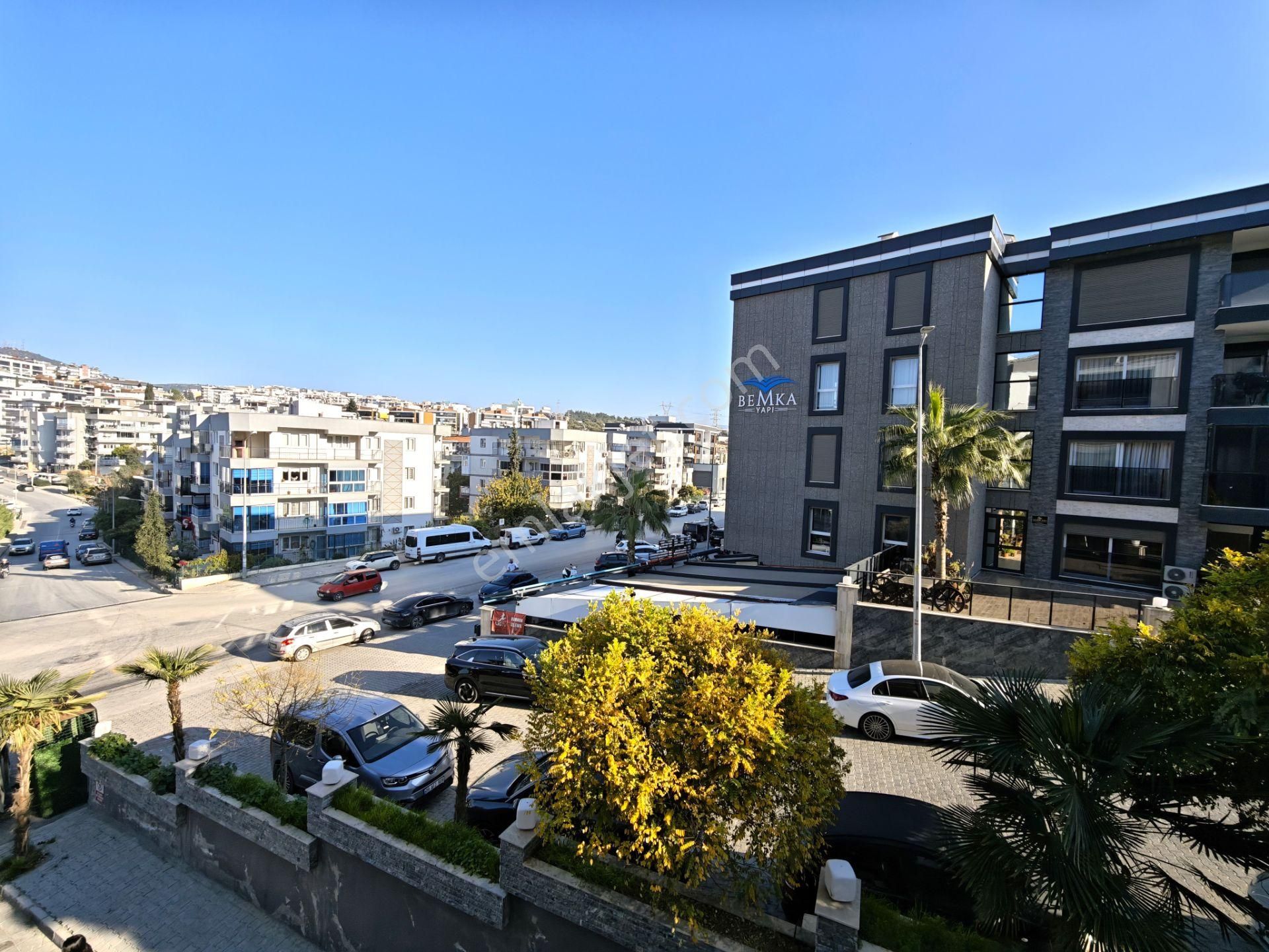 Kuşadası Merkezde Havuzlu Sitede Satılık Yeni 3+1 Ferah Daire - Görsel 28