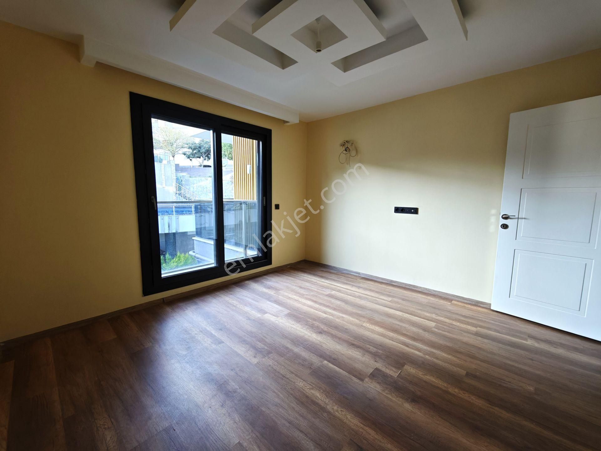 Kuşadası Merkezde Havuzlu Sitede Satılık Yeni 3+1 Ferah Daire - Görsel 23