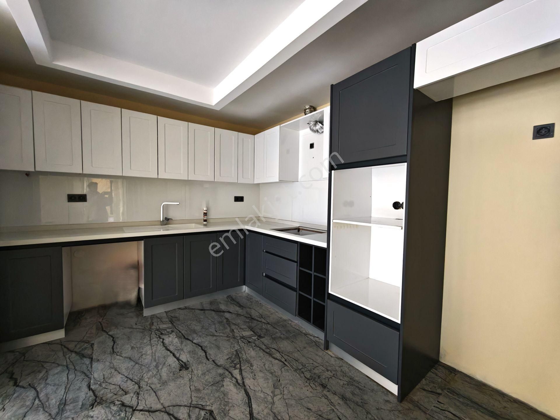 Kuşadası Merkezde Havuzlu Sitede Satılık Yeni 3+1 Ferah Daire - Görsel 5