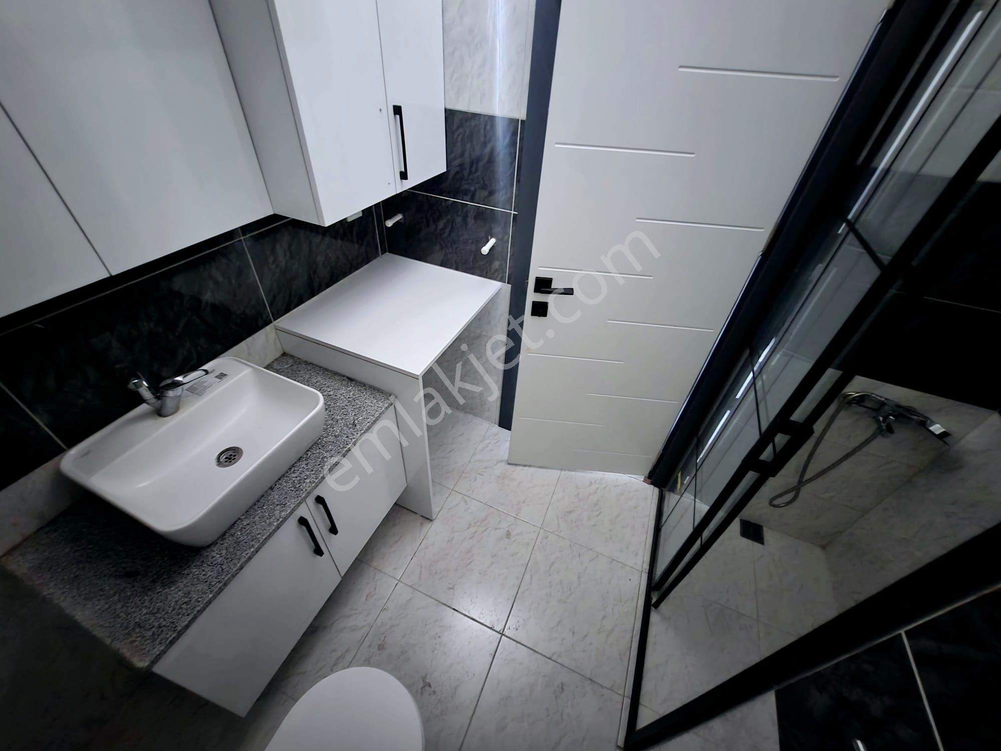 Buca Arakat Balkonlu 1+1 Satılık Daire - Görsel 12