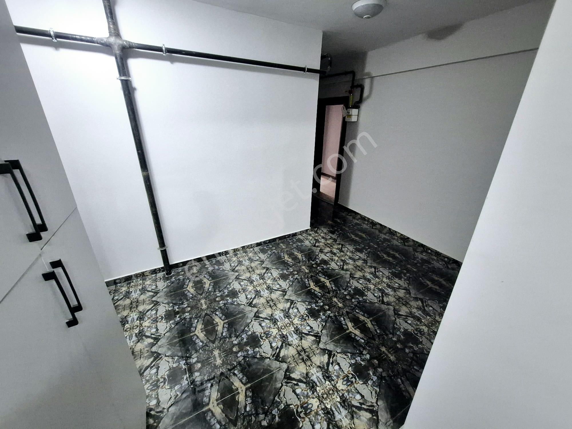 Buca Arakat Balkonlu 1+1 Satılık Daire - Görsel 13