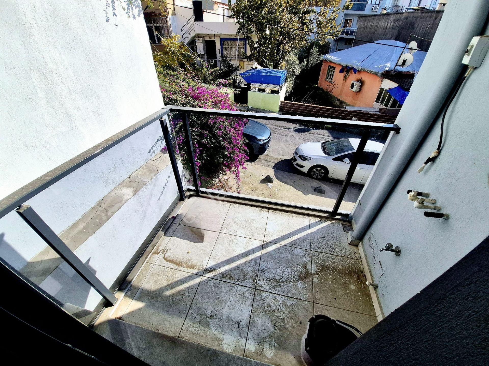 Buca Arakat Balkonlu 1+1 Satılık Daire - Görsel 18