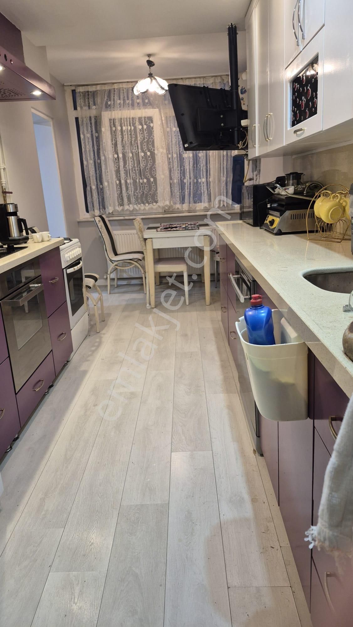 Beylikdüzü Adakent'te Bakımlı Daire 145m2 3+1 - Görsel 9