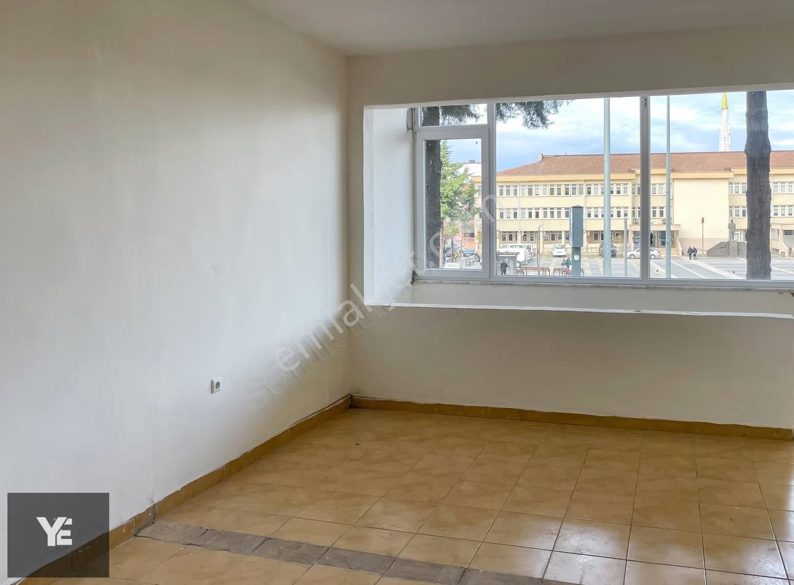 Samsun 19 Mayıs'ta Ana Cadde Üzerinde Kiralık Ofis / Dükkan - Görsel 11