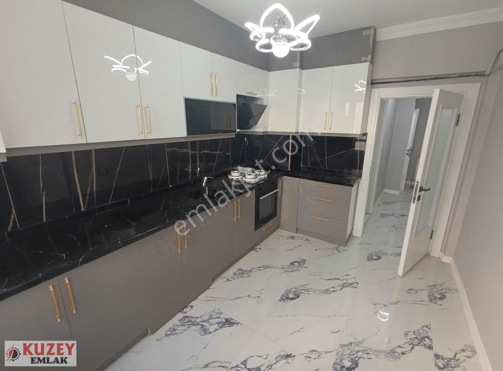 Kuzey Emlak'tan Demetevler'de Ful Yapılı 3+1 Asansörlü Daire - Görsel 17