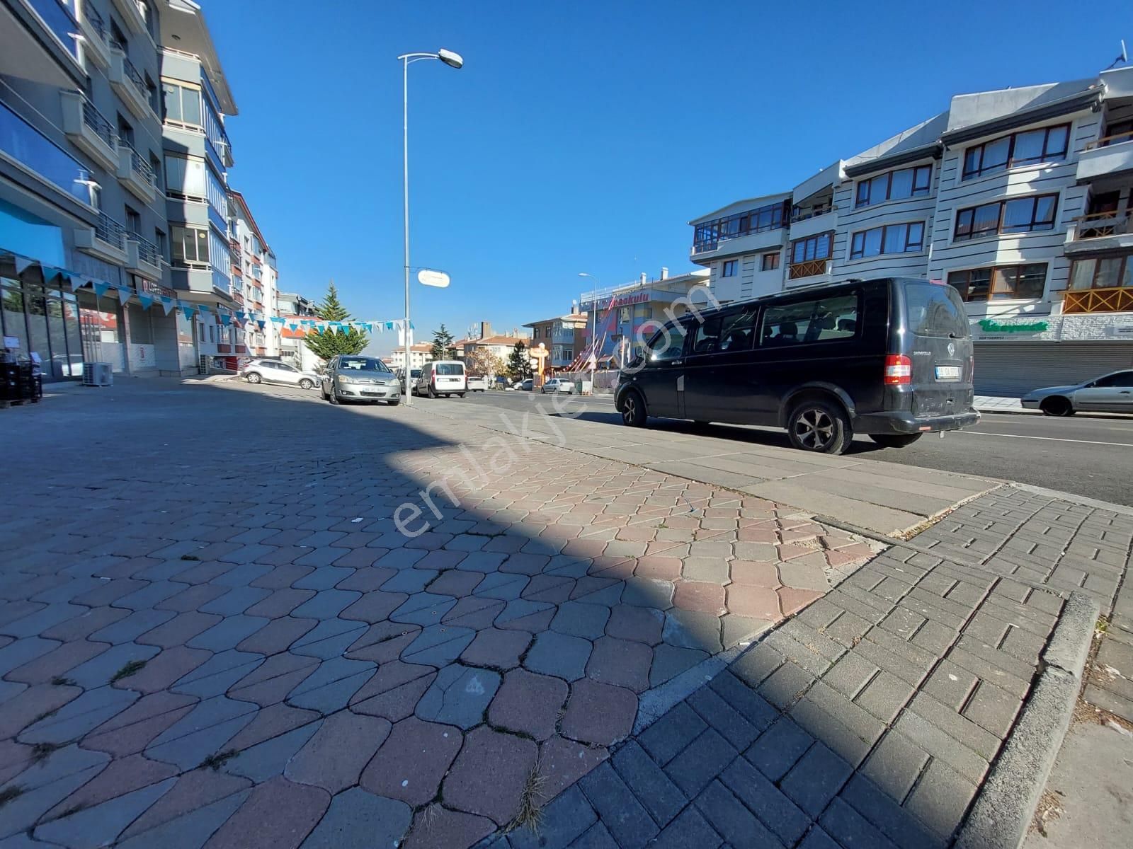Göraldan Kabil Caddesi Üzerinde 180 M2 Hazır Kiracılı Dükkan - Görsel 17